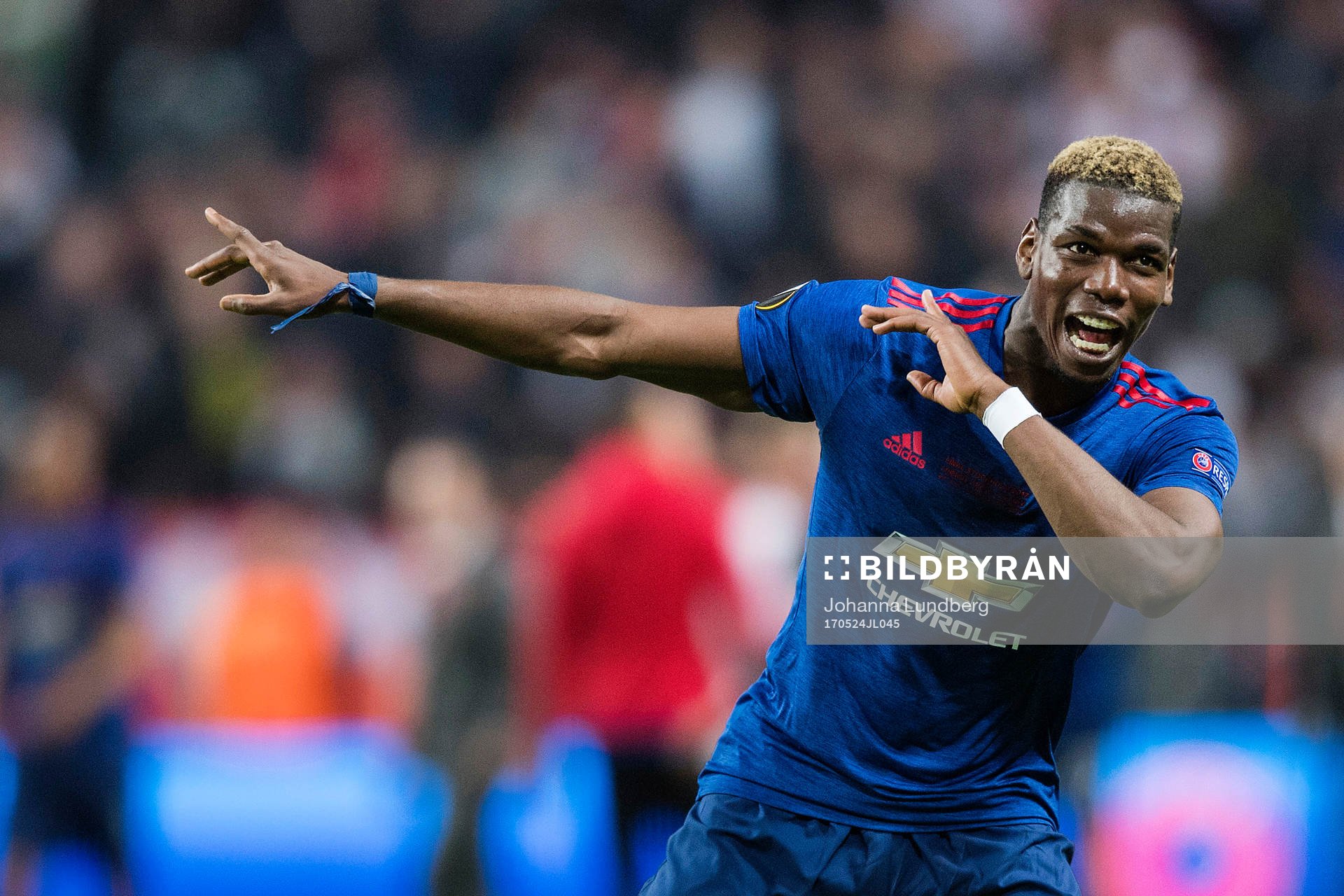 Manchester Uniteds Paul Pogba jublar