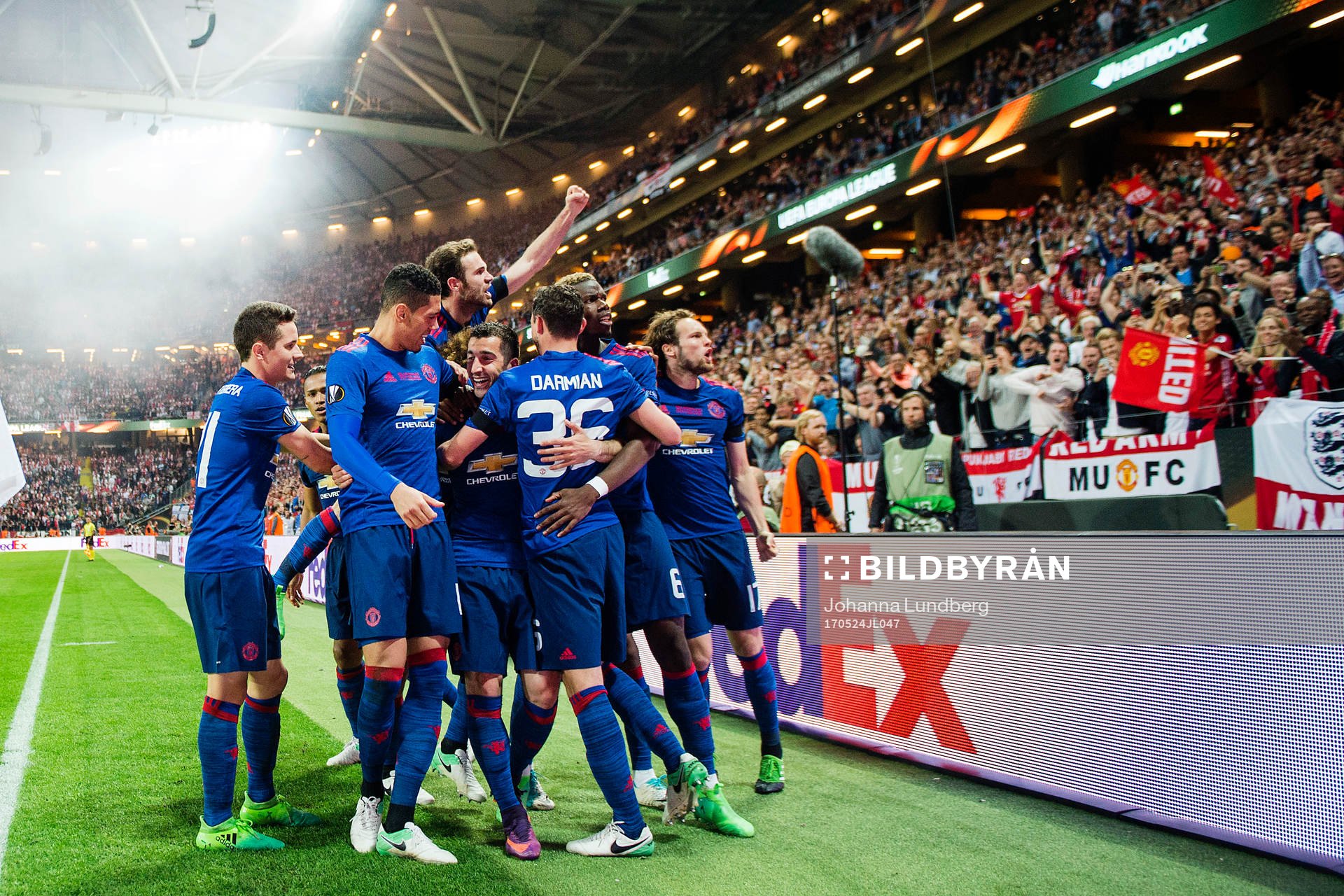 Manchester Uniteds spelare jublar efter att Henrikh Mkhitaryan gjort 0-2 under finalen i Europa League mellan Ajax och Manchester United den 24 maj 2017 i Stockholm.