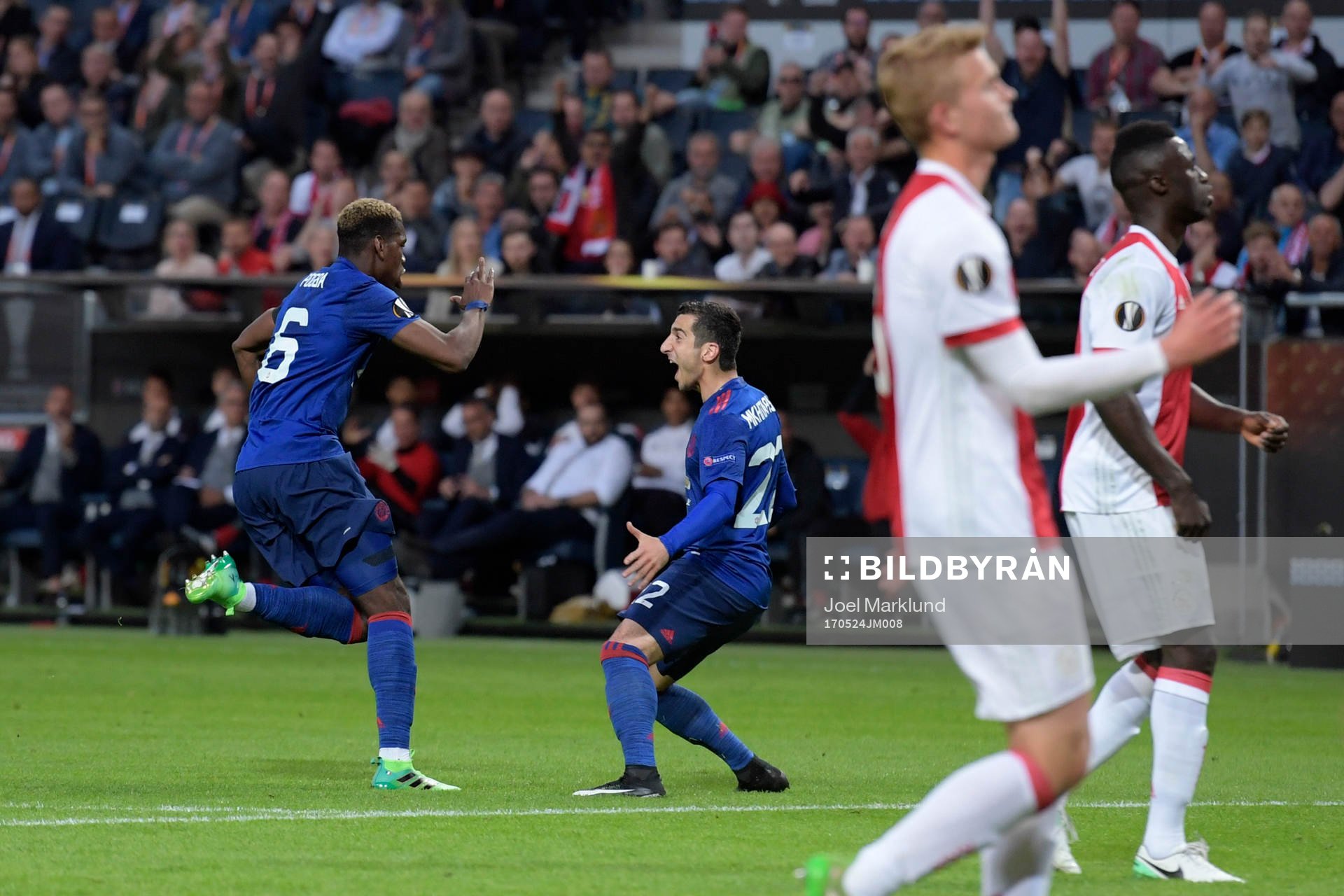 Manchester Uniteds Paul Pogba gör 1-0-målet och jublar