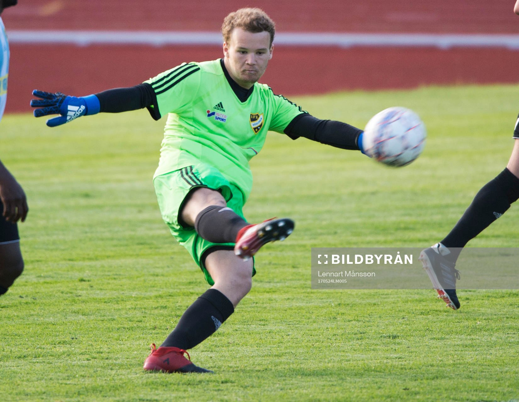 IFK Hässleholms målvakt Adam Larsson i matchen i division