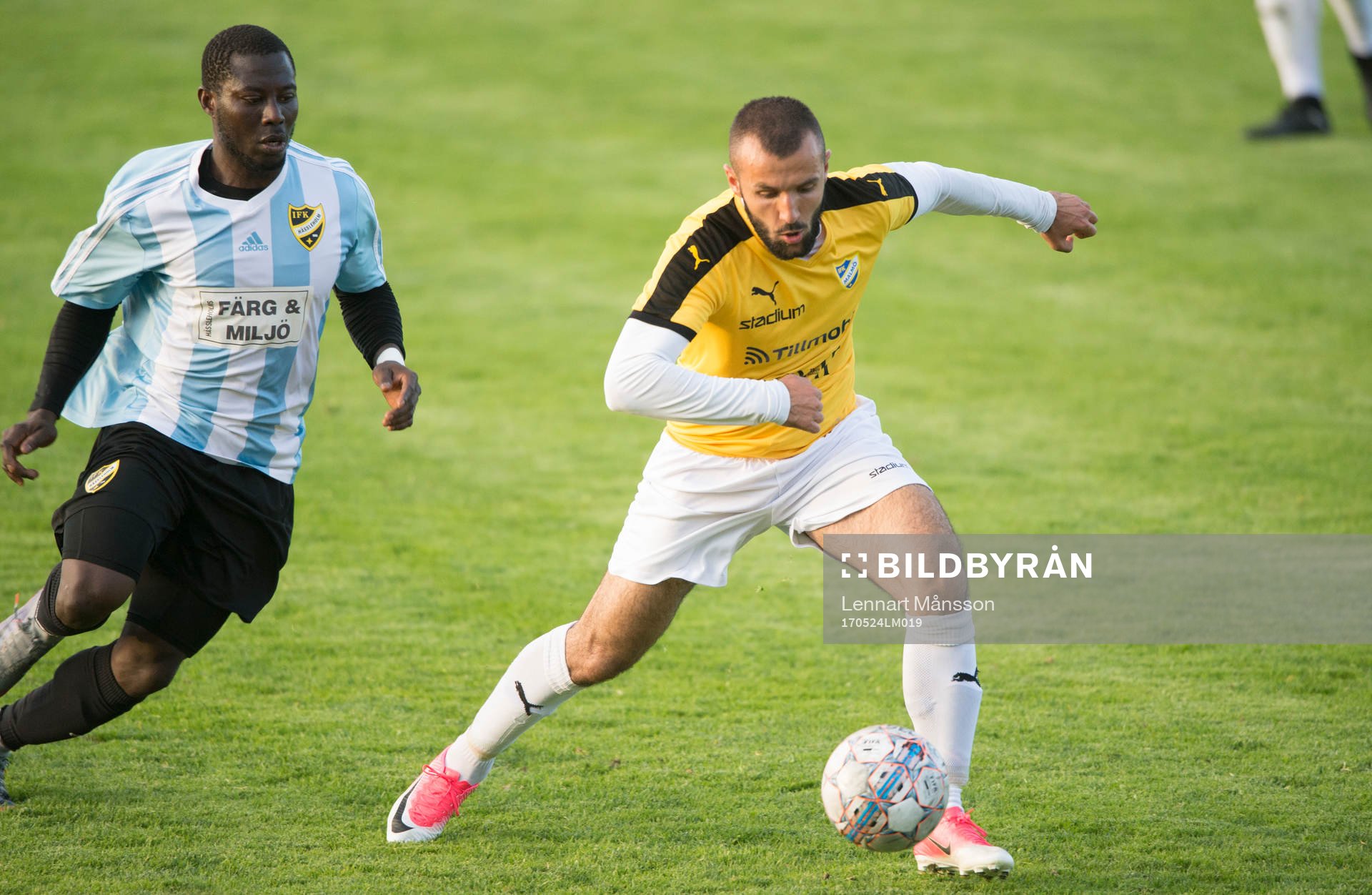 IFK Hässleholms Mike Andrew i matchen i division 2 mellan