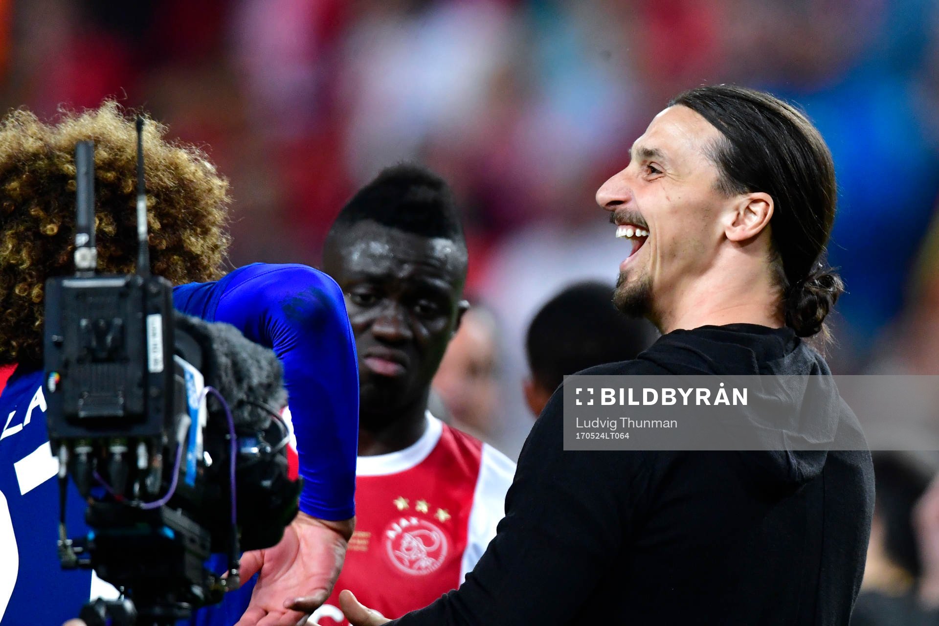 Manchester Uniteds Zlatan Ibrahimovic jublar