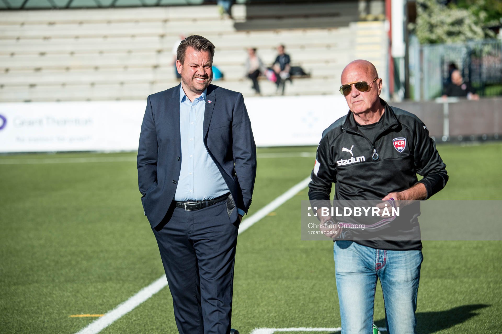 Rosengårds tränare Jack Majgaard Jensen och fotbollsansvarige Erling Nilsson innan fotbollsmatchen i Damallsvenskan mellan Rosengård och Örebro den 25 maj 2017 i Malmö.