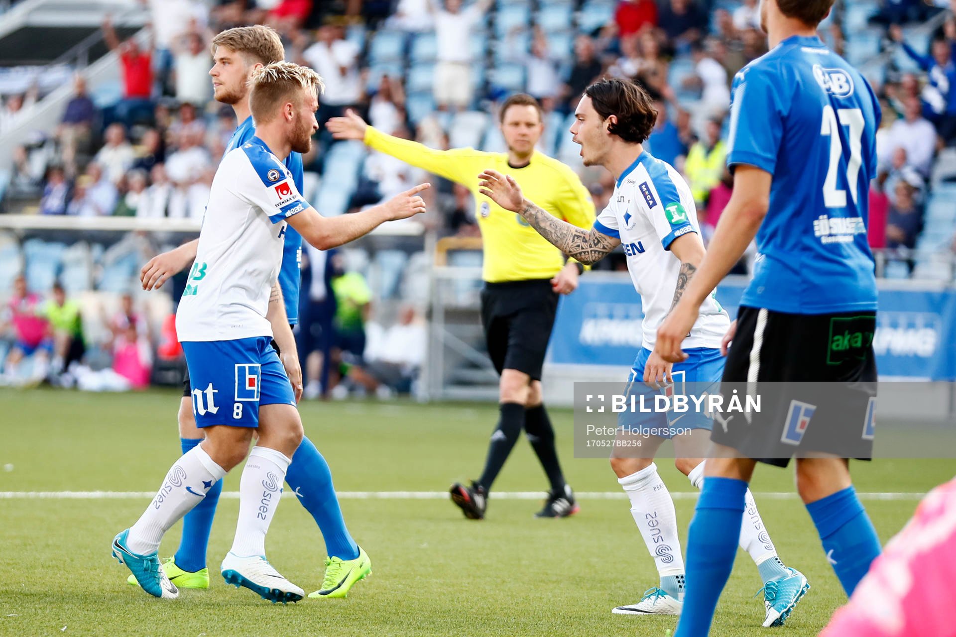 Norrköpings Nicklas Bärkroth jublar med David Moberg