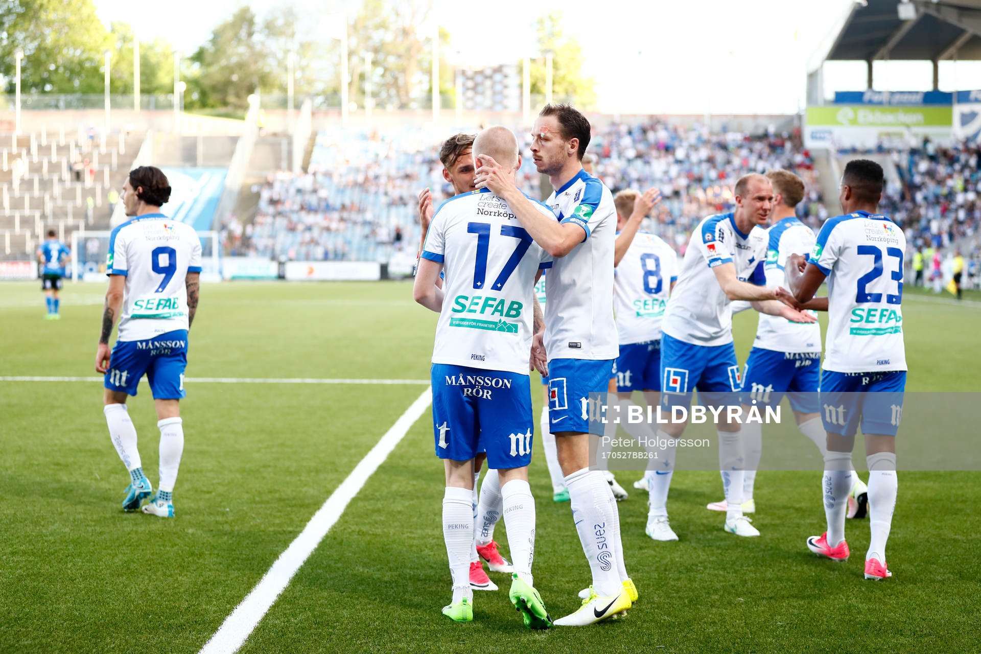 Norrköpings spelare jublar