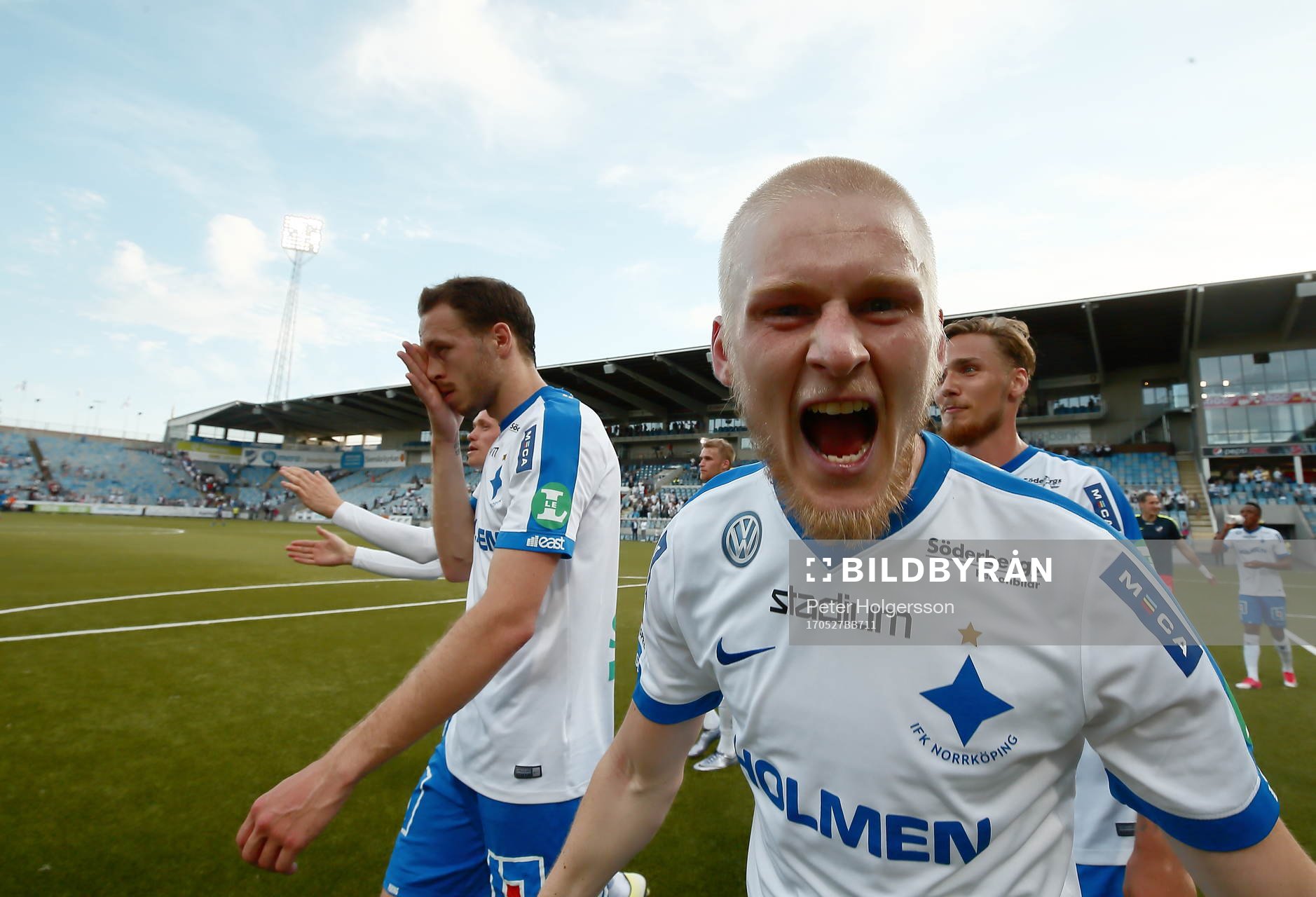 Norrköpings Kalle Holmberg jublar