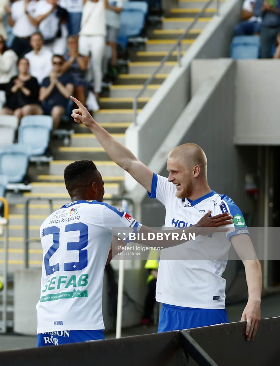 Norrköpings Kalle Holmberg jublar
