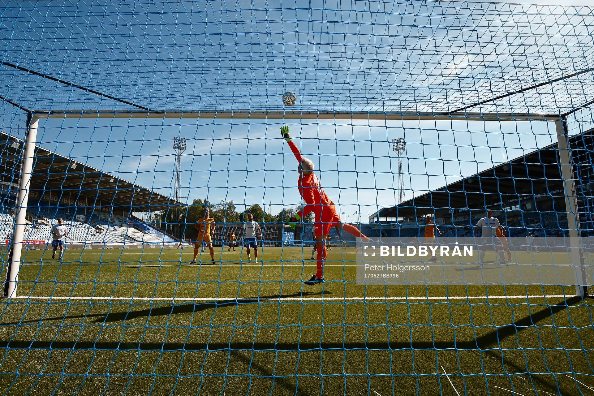 Jubileumsmatchen i fotboll mellan veteraner i Norrköping