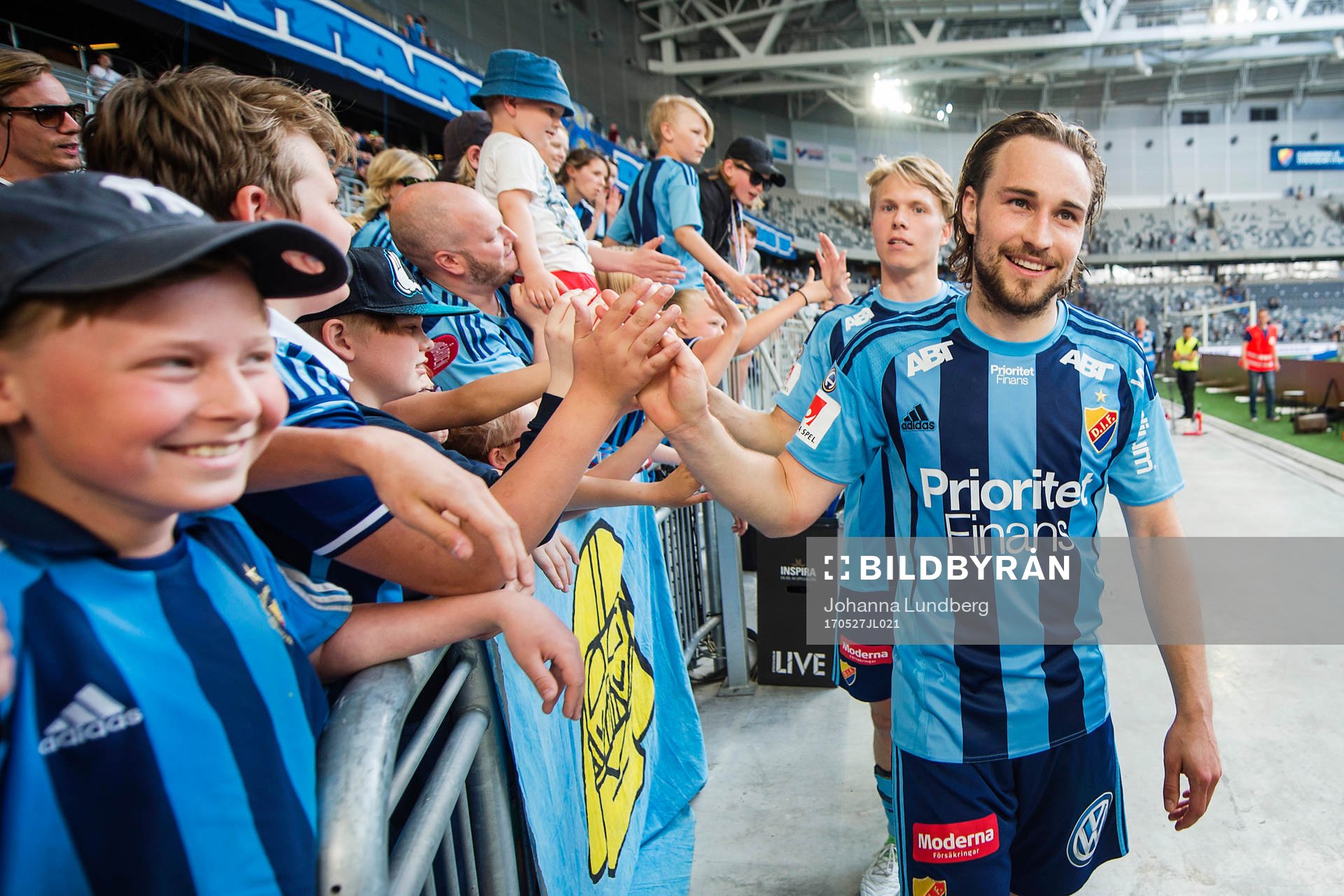 Djurgårdens Kevin Walker jublar efter fotbollsmatchen i Allsvenskan mellan Djurgården och AFC Eskilstuna den 27 maj 2017 i Stockholm.