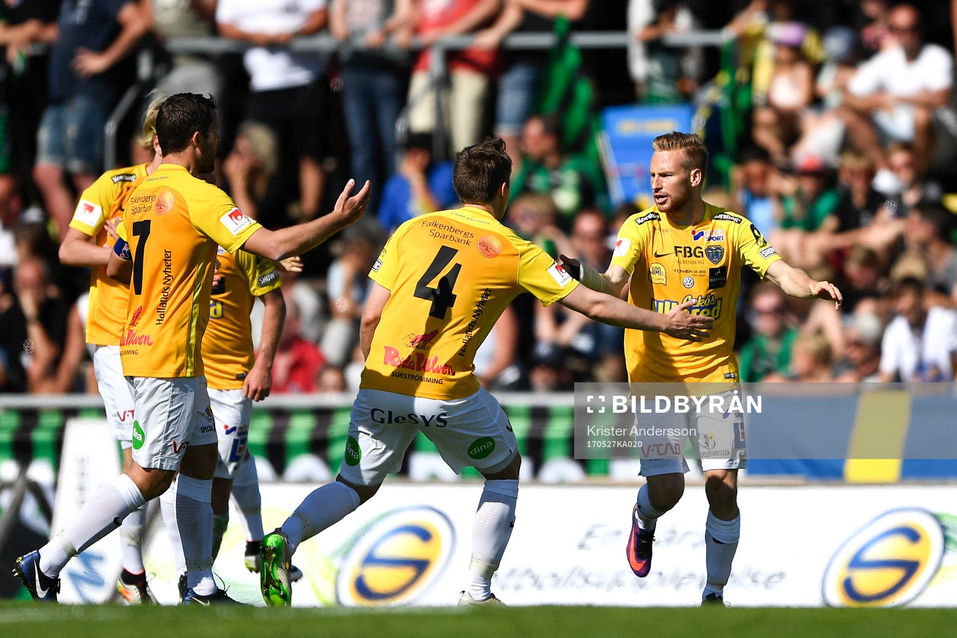 Falkenbergs Tobias Englund jublar efter att han gjort 2-1 under fotbollsmatchen i Superettan mellan Varberg och Falkenberg den 27 maj 2017 i Varberg.