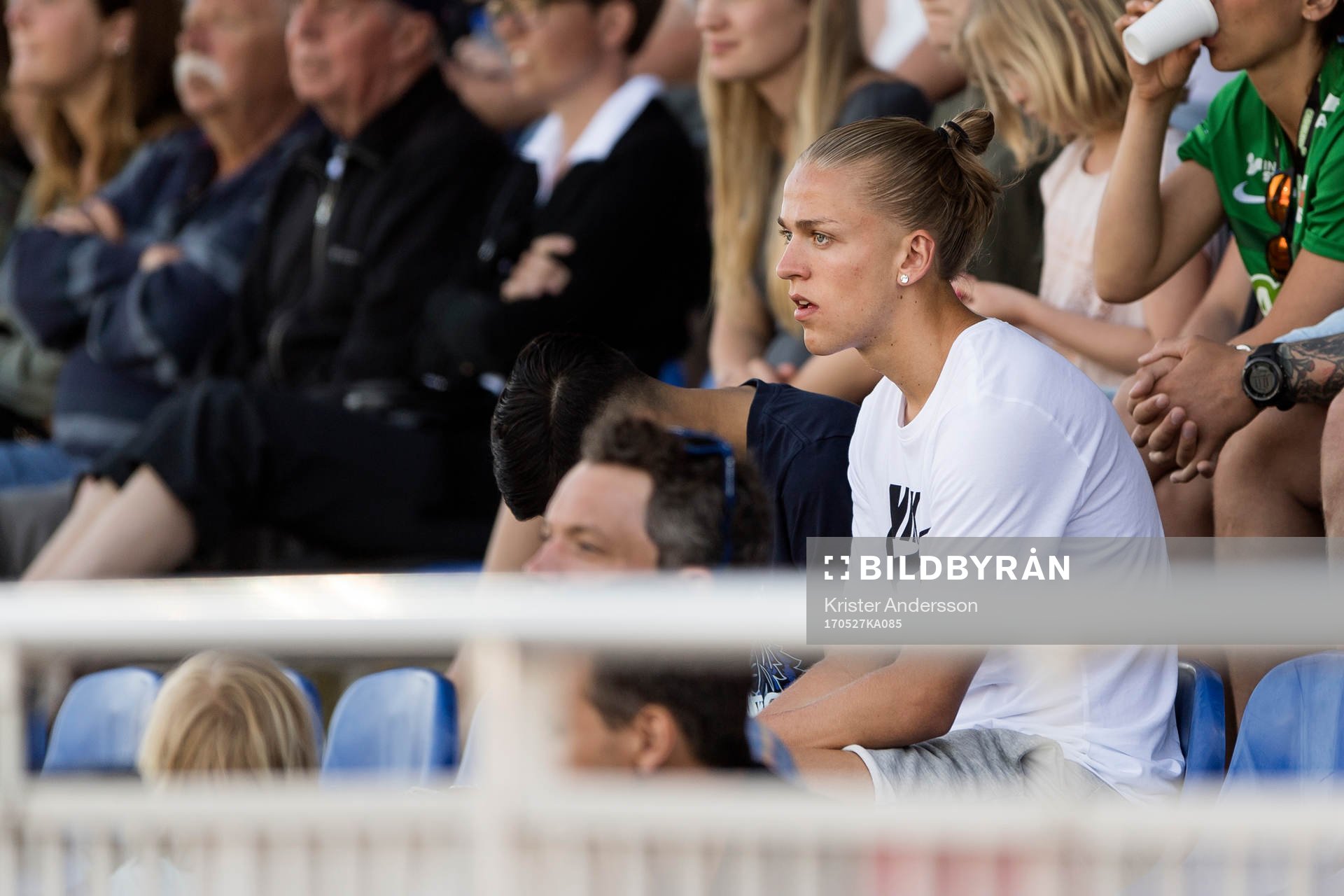 Elfsborgs Jesper Karlsson på läktaren