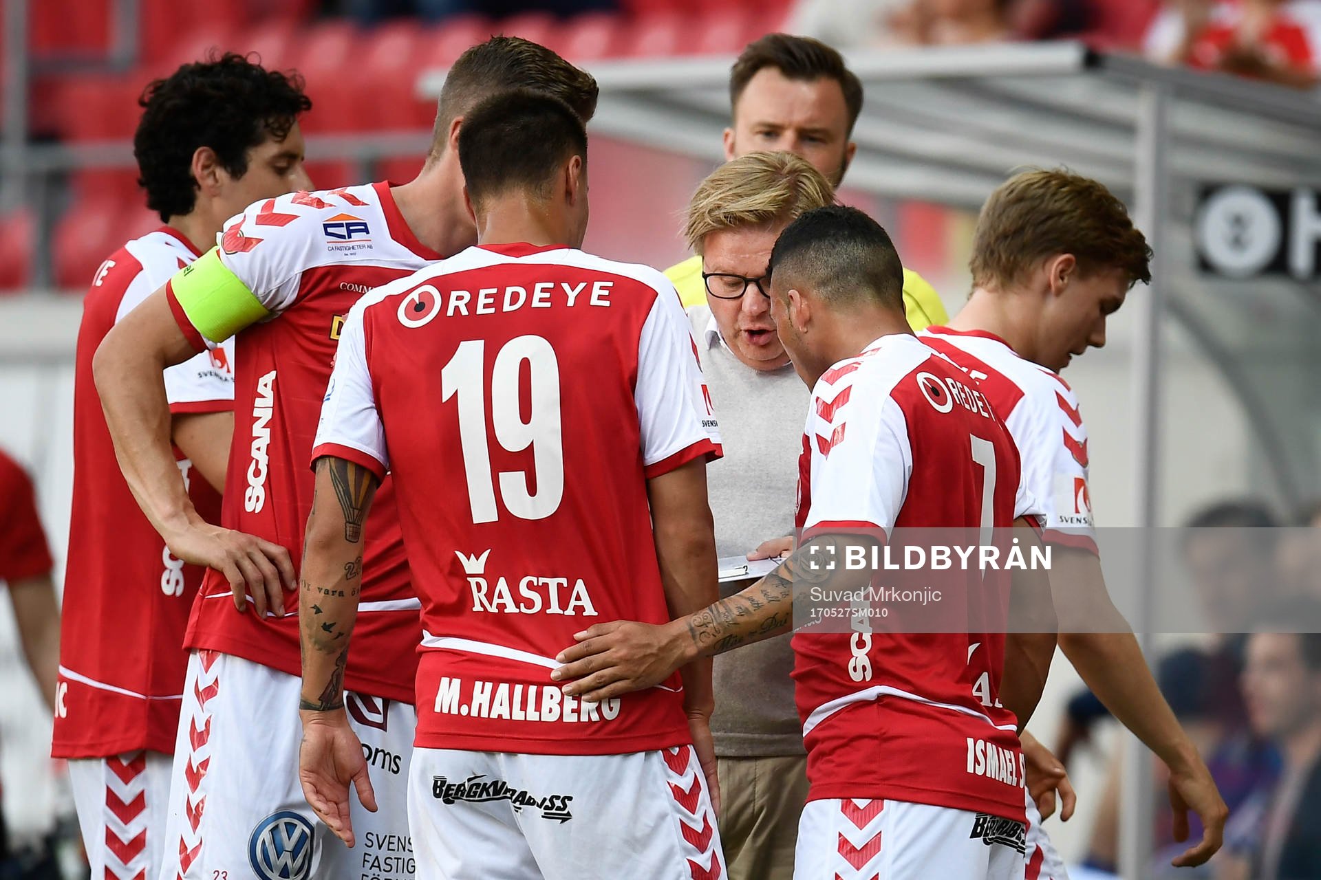 Kalmars spelare med tränare Peter Swärdh