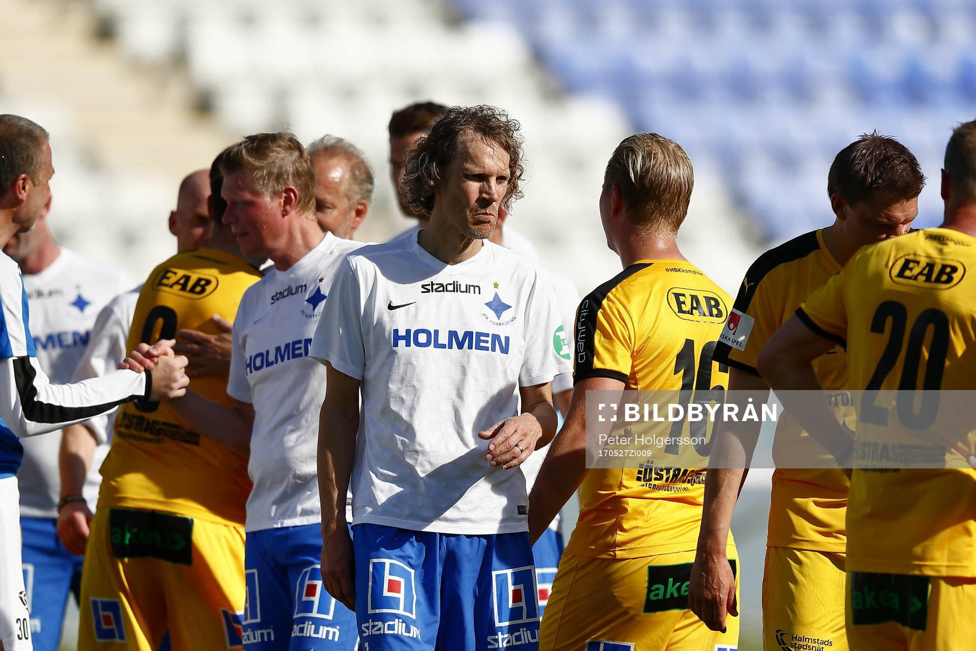 Jubileumsmatchen i fotboll mellan veteraner i Norrköping och Halmstad den 27 maj 2017 i Norrköping.