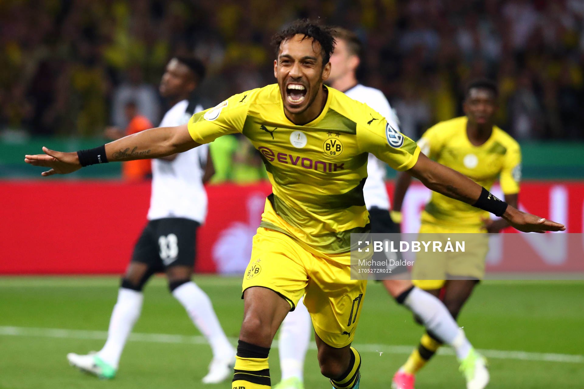 Football Soccer - Eintracht Frankfurt v Borussia Dortmund - DFB-Pokal Final - Olympic Stadium, Berlin, Germany - 27/5/17 Borussia Dortmund's Pierre-Emerick Aubameyang celebrates scoring their second goal Reuters / Michael Dalder Livepic