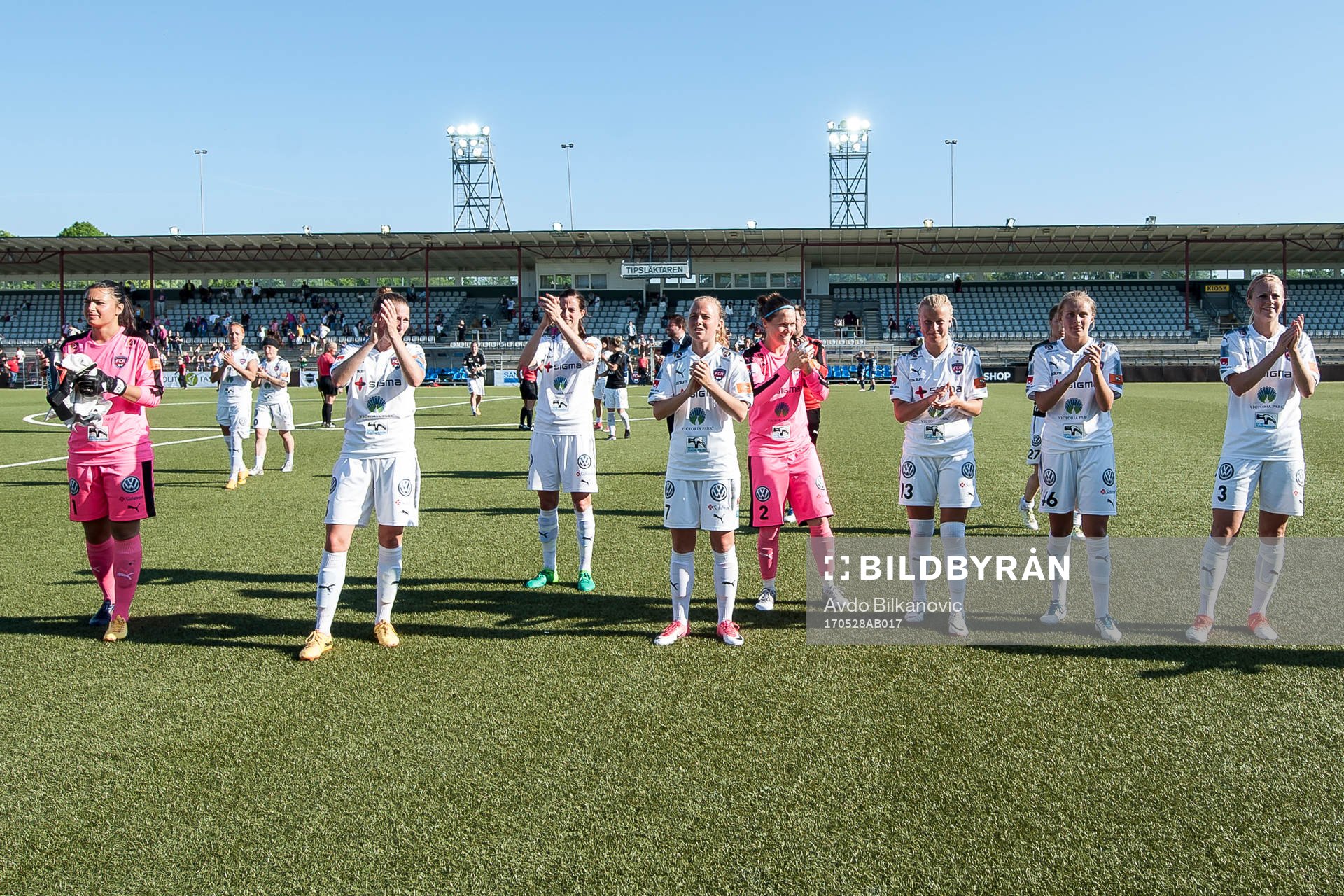 Rosengårds spelare jublar