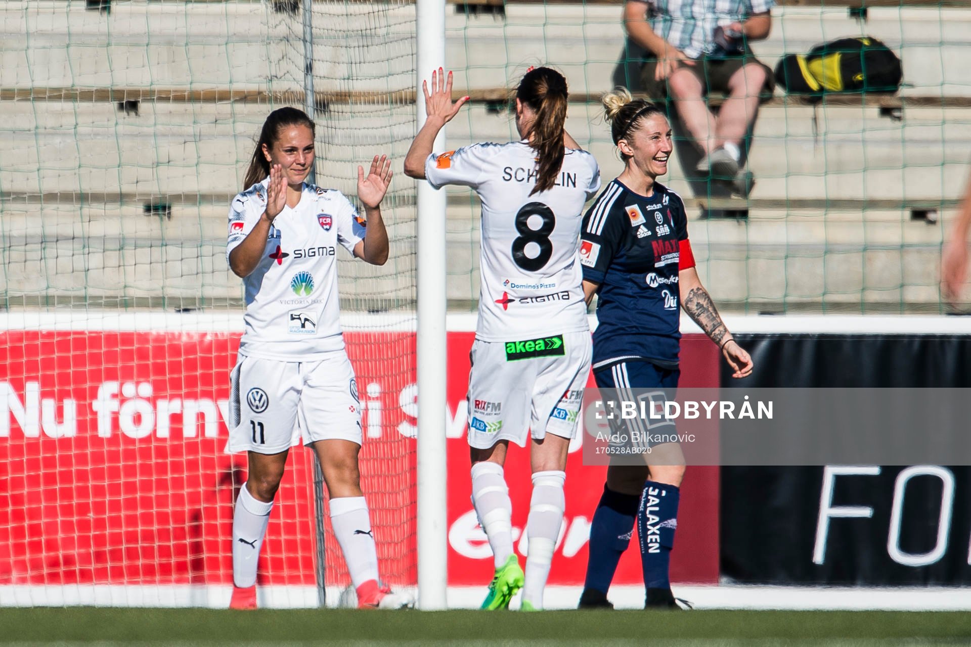Rosengårds Lieke Martens och Lotta Schelin jublar under Semifinal fotbollsmatchen i Svenska Cupen mellan Rosengård och Kvarnveden den 28 maj 2017 i Malmö.