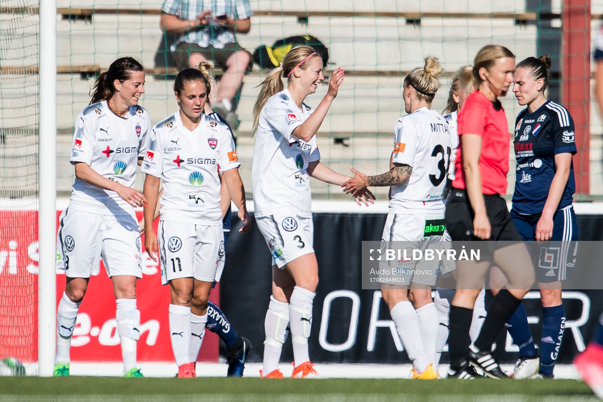 Rosengårds Lieke Martens, Lotta Schelin, Amanda Ilestedt och Anja Mittag jublar under Semifinal fotbollsmatchen i Svenska Cupen mellan Rosengård och Kvarnveden den 28 maj 2017 i Malmö.