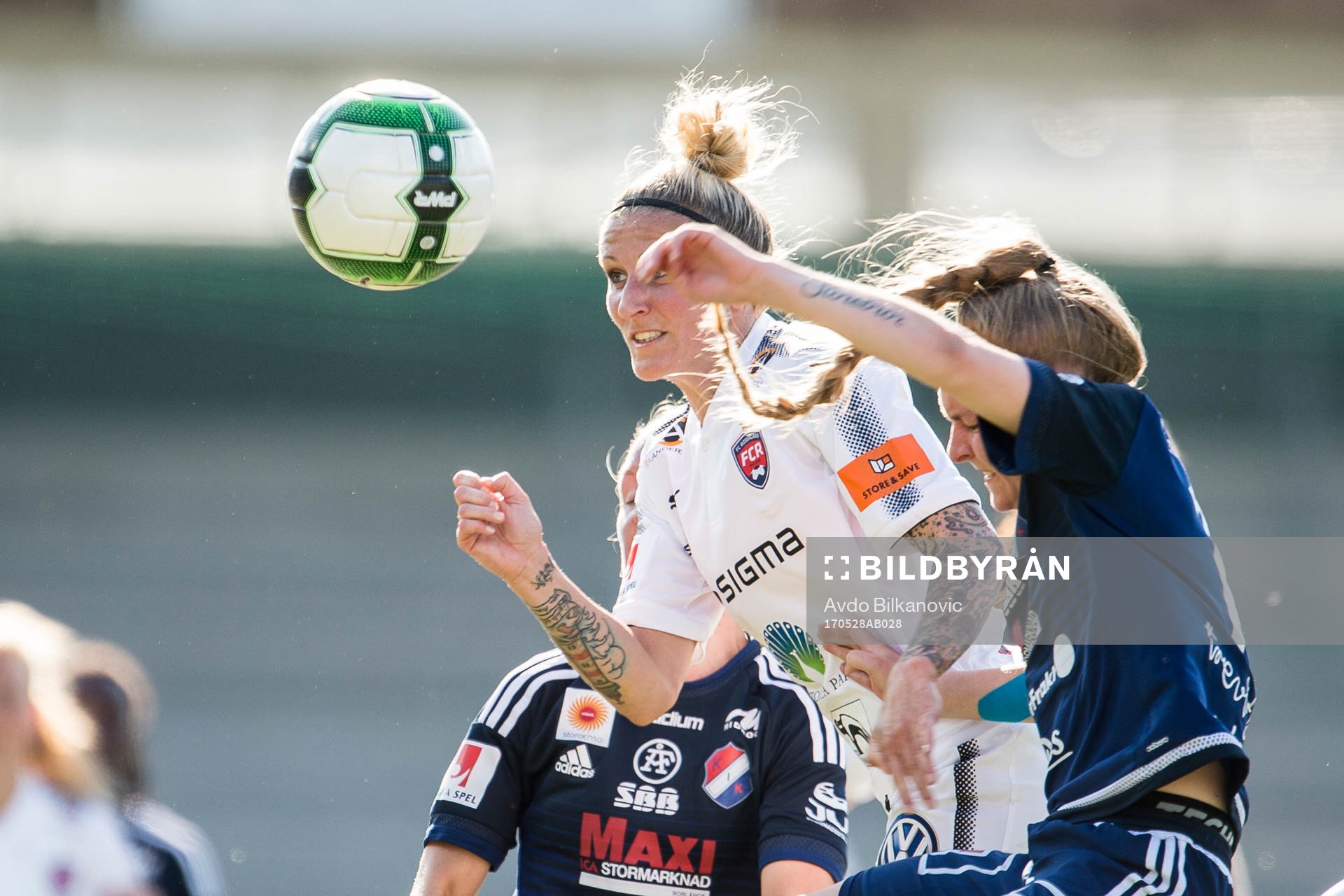 Rosengårds Anja Mittag nickar