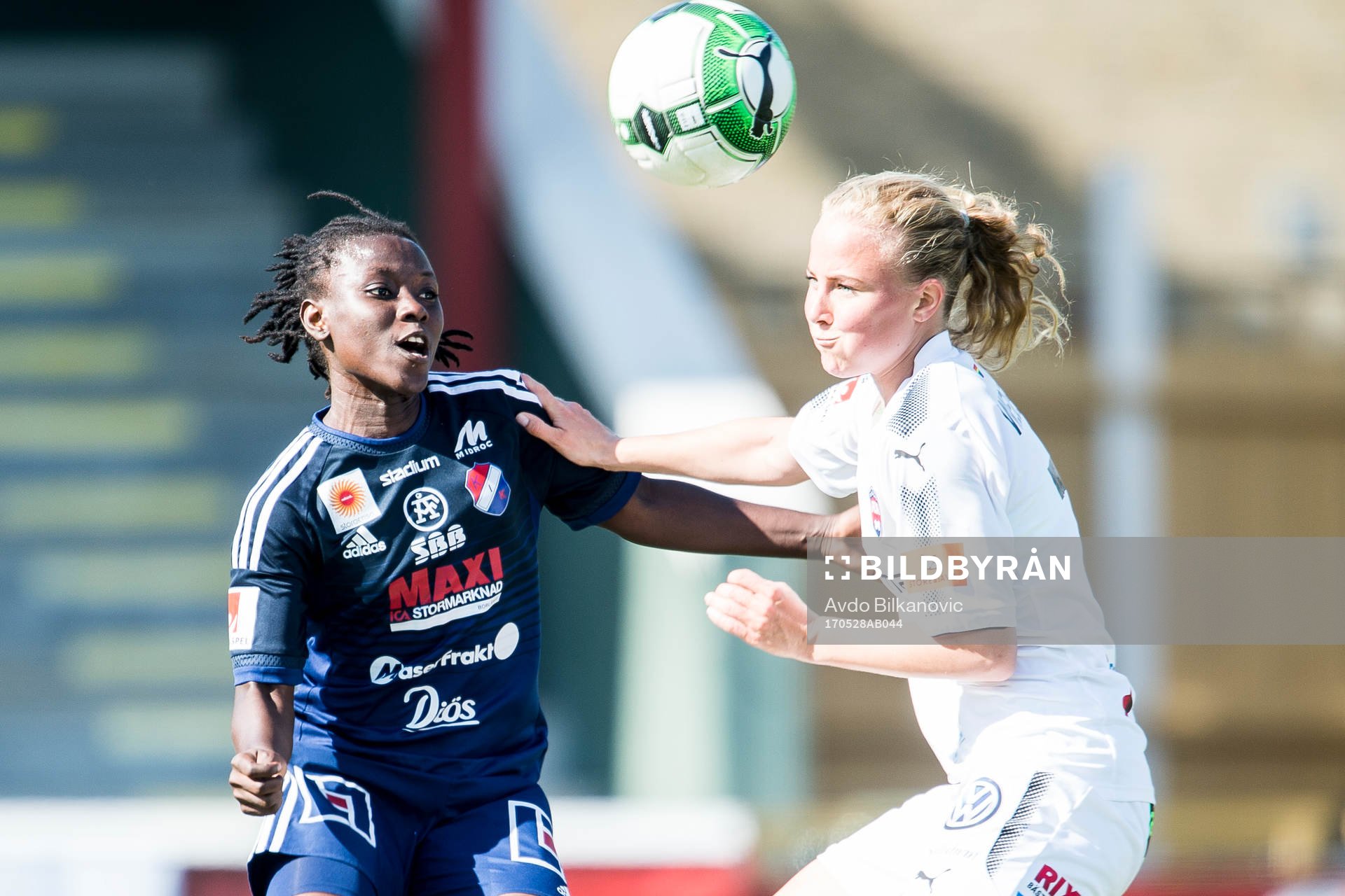 Rosengårds Eva Wieder och Kvarnsvedens Tabitha Chawinga
