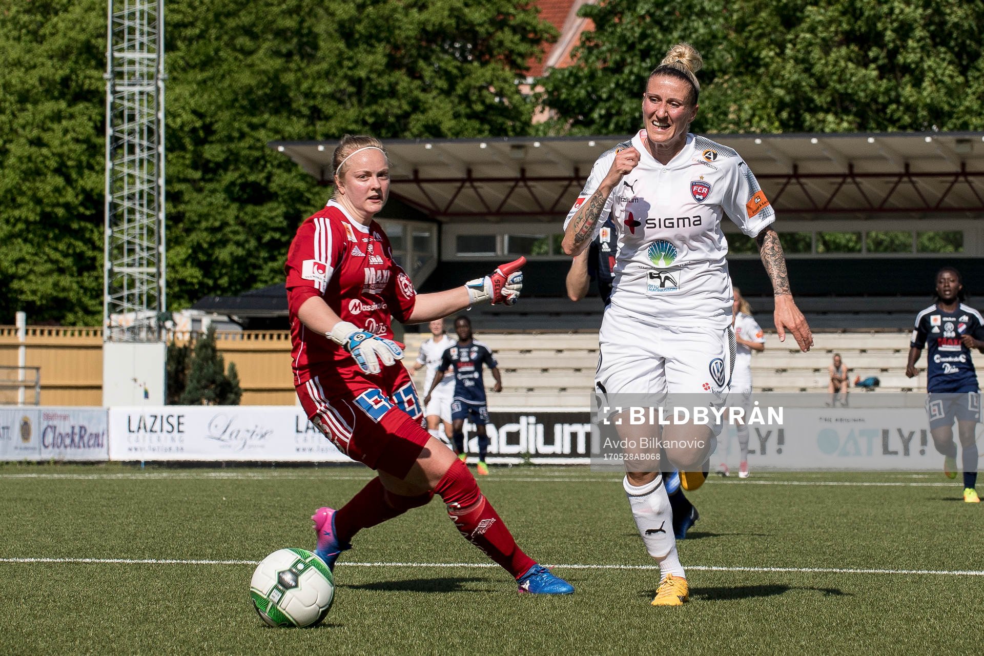 Rosengårds Anja Mittag springer förbi Kvarnsvedens