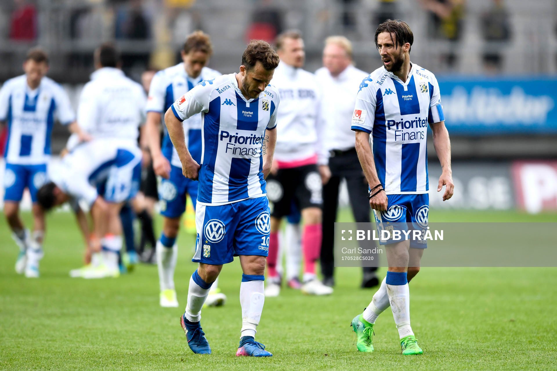 IFK Göteborgs Tobias Hysen och Mattias Bjärsmyr deppar