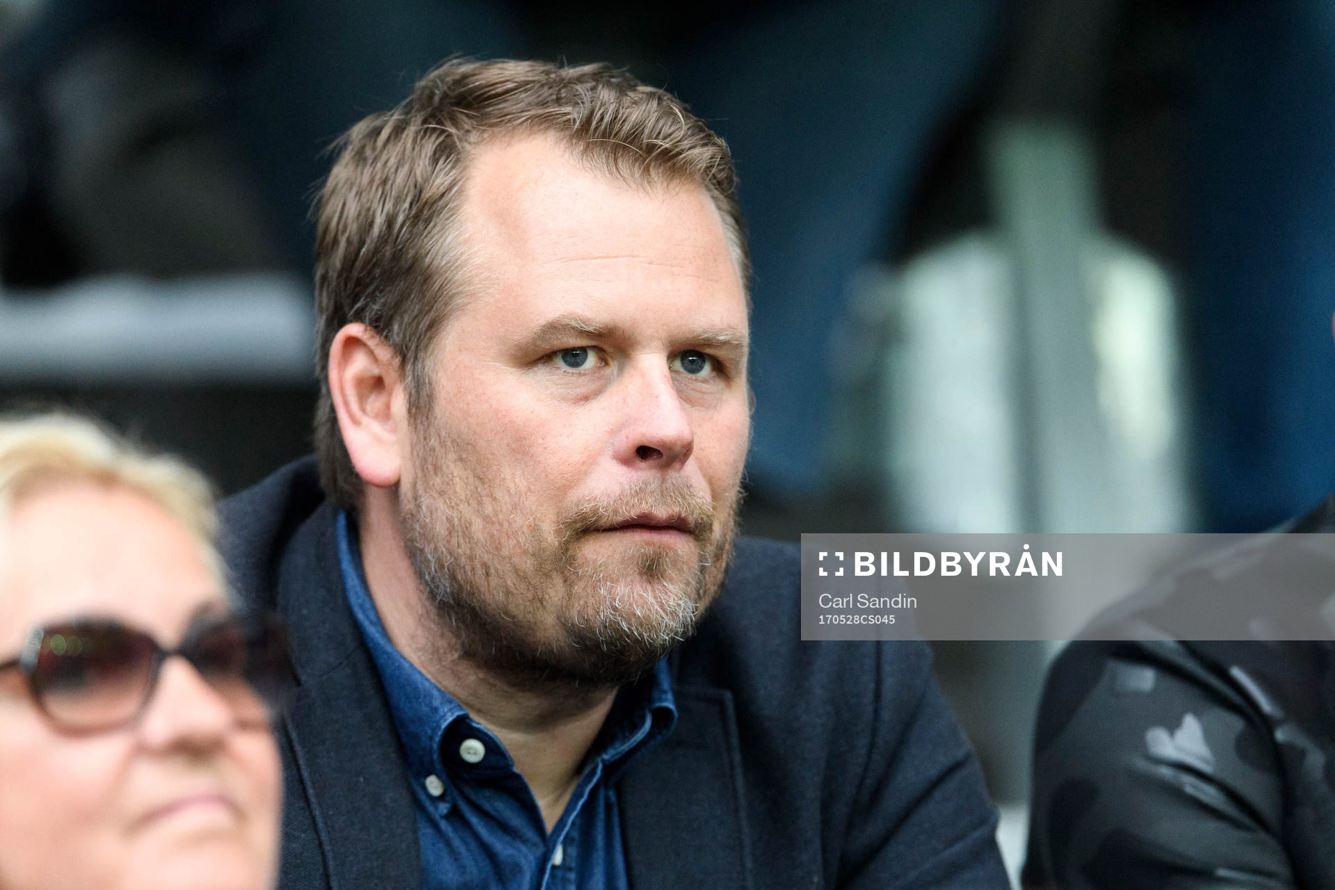 Häckens tränare Mikael Stahre på läktaren