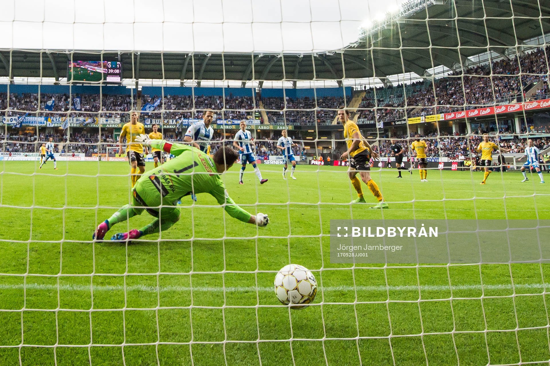 IFK Göteborgs Tobias Hysen jublar
