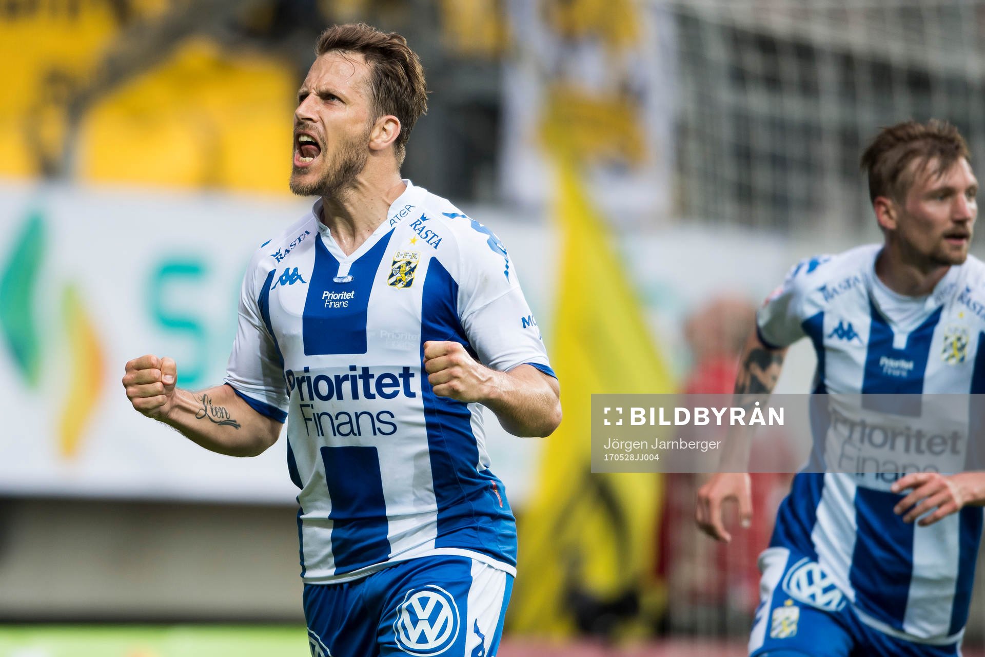 IFK Göteborgs Tobias Hysen jublar efter att gjort 1-1 under fotbollsmatchen i Allsvenskan mellan IFK Göteborg och Elfsborg den 28 maj 2017 i Göteborg.