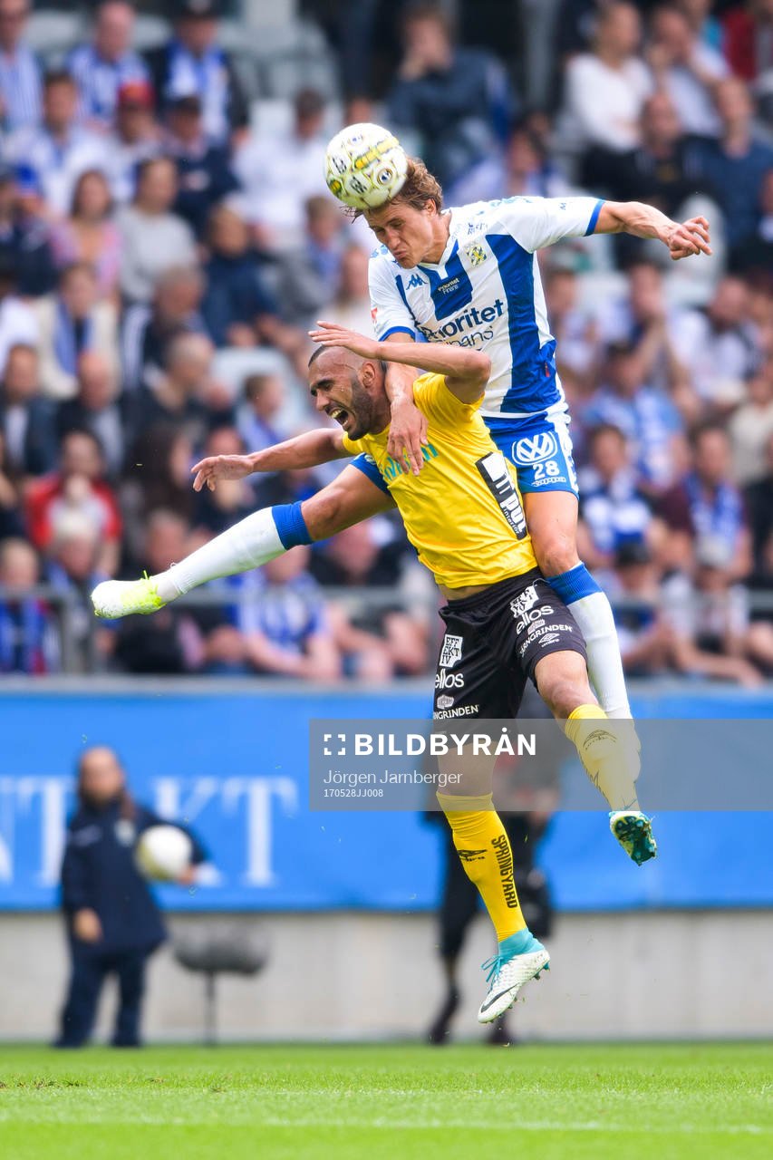 Kamp mellan IFK Göteborgs Thomas Rogne och Elfsborgs Issam