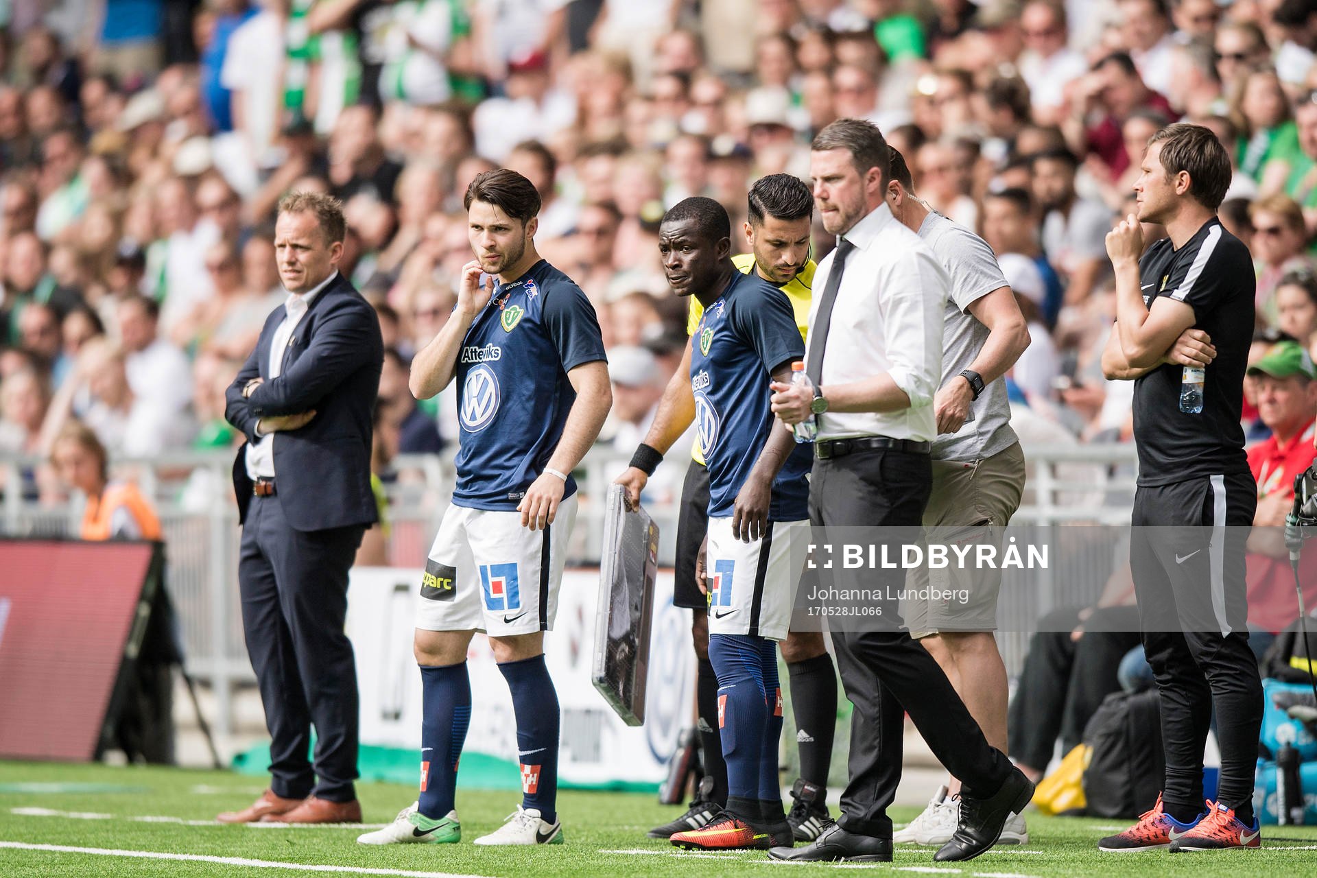 Jönköpings tränare Jimmy Thelin byter in Eric Ayuk och