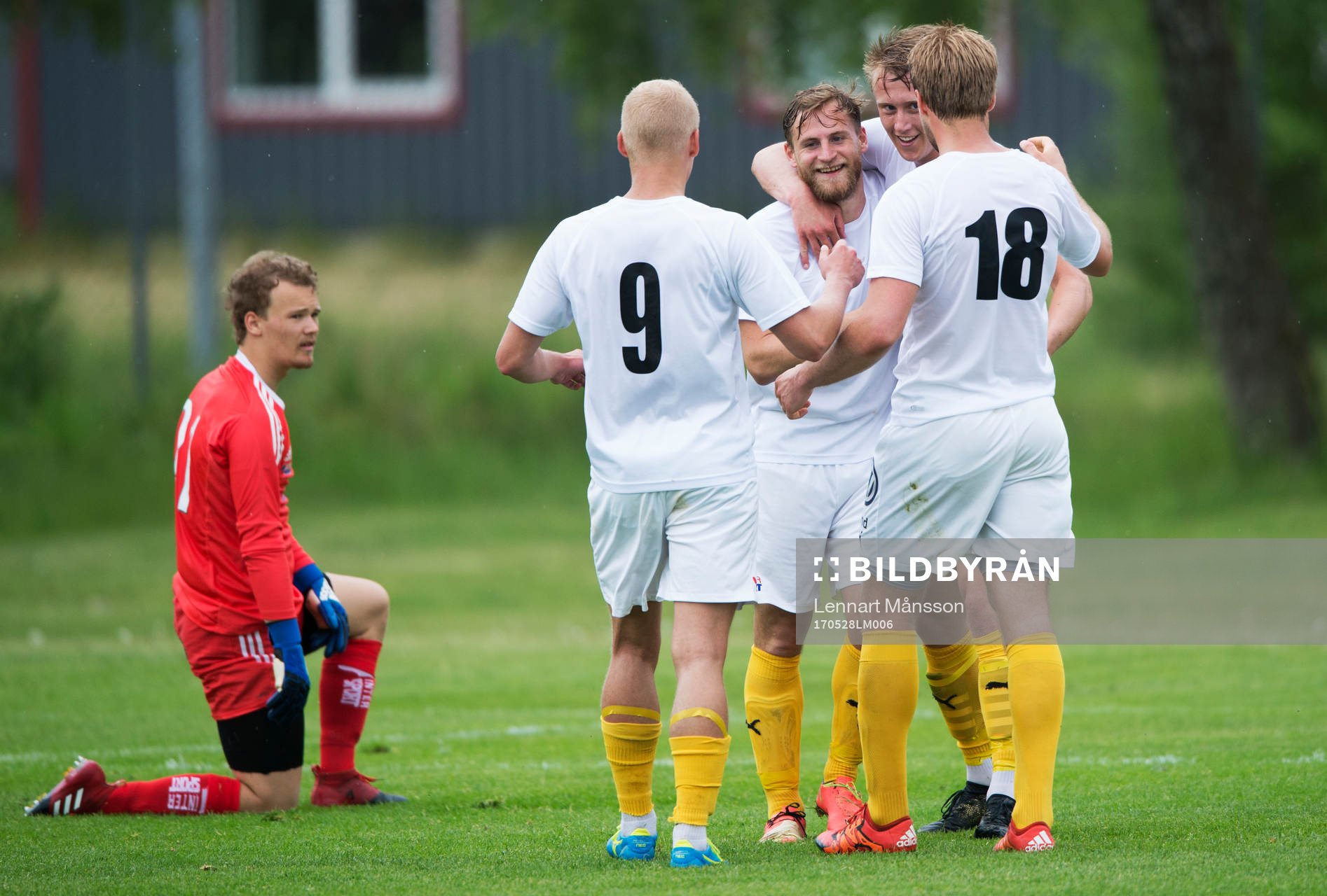 Lund jublar och målvakt Adam Larsson deppar i matchen i