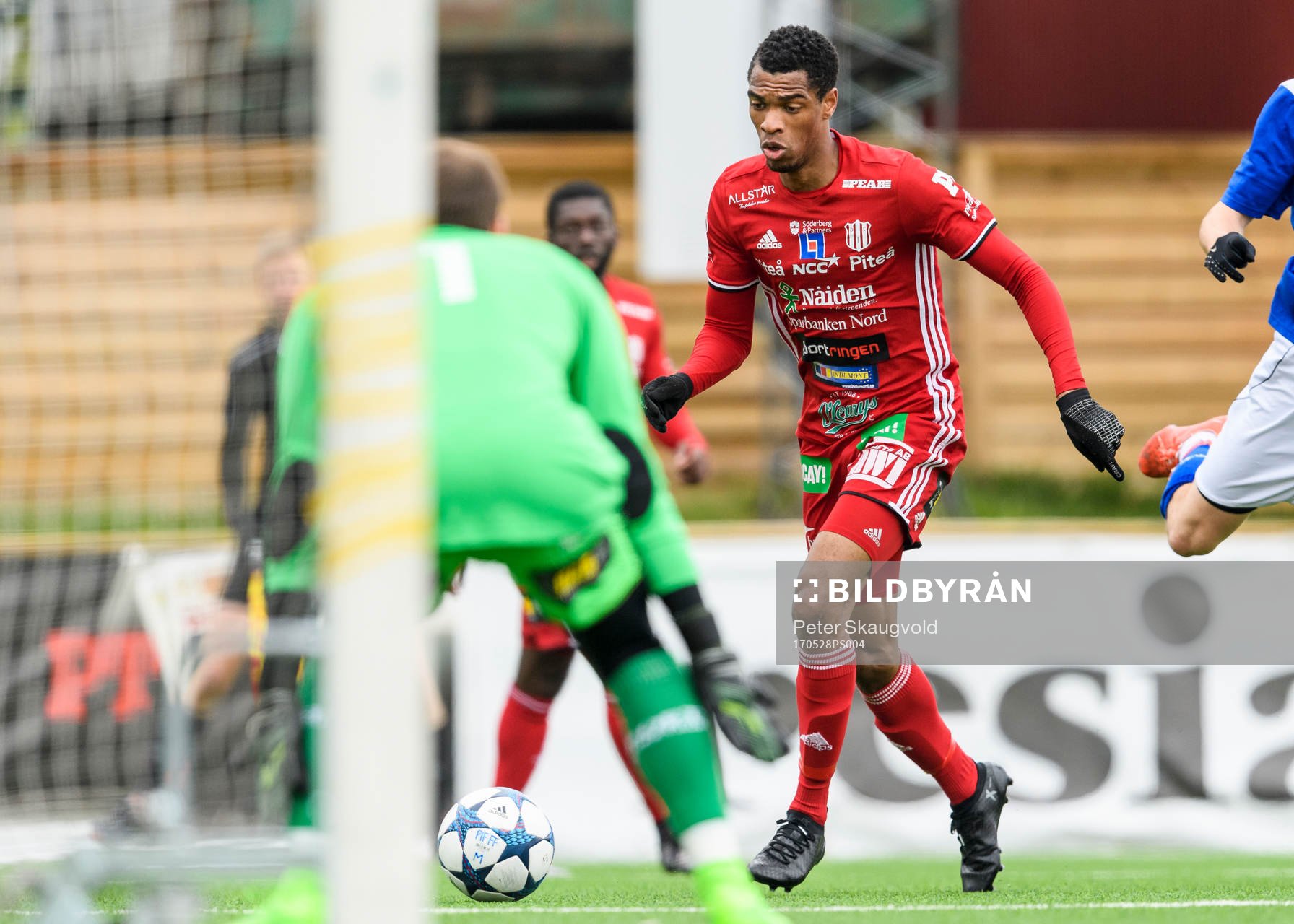 Piteås Kraig Rochester med bollen