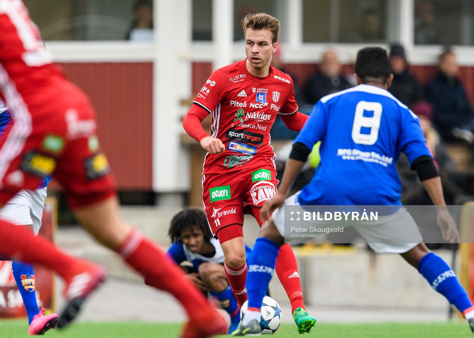 Piteås Alex Naylor med bollen