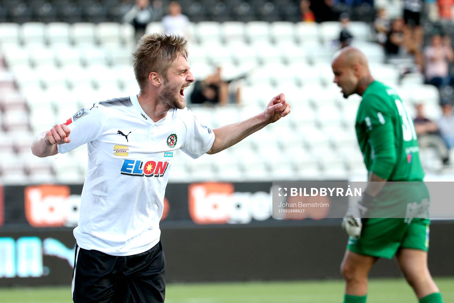 9 Örebros Johan Mårtensson jublar