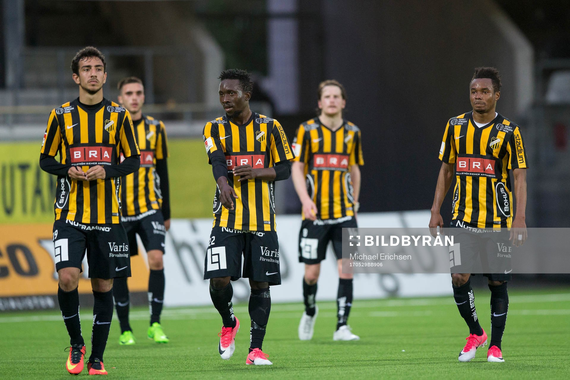 Häcken deppar