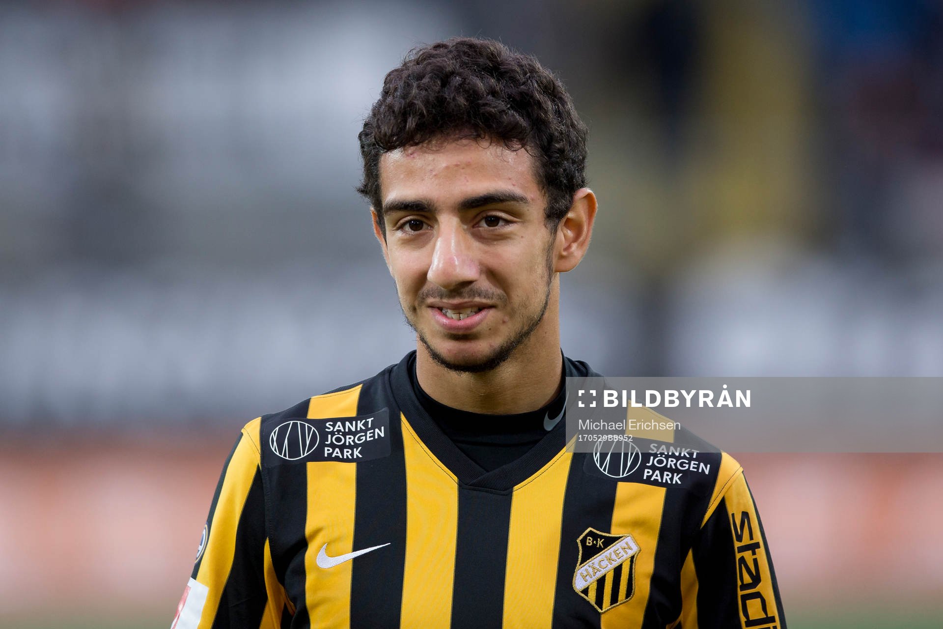 Häckens Daleho Irandust  på line up innan fotbollsmatchen