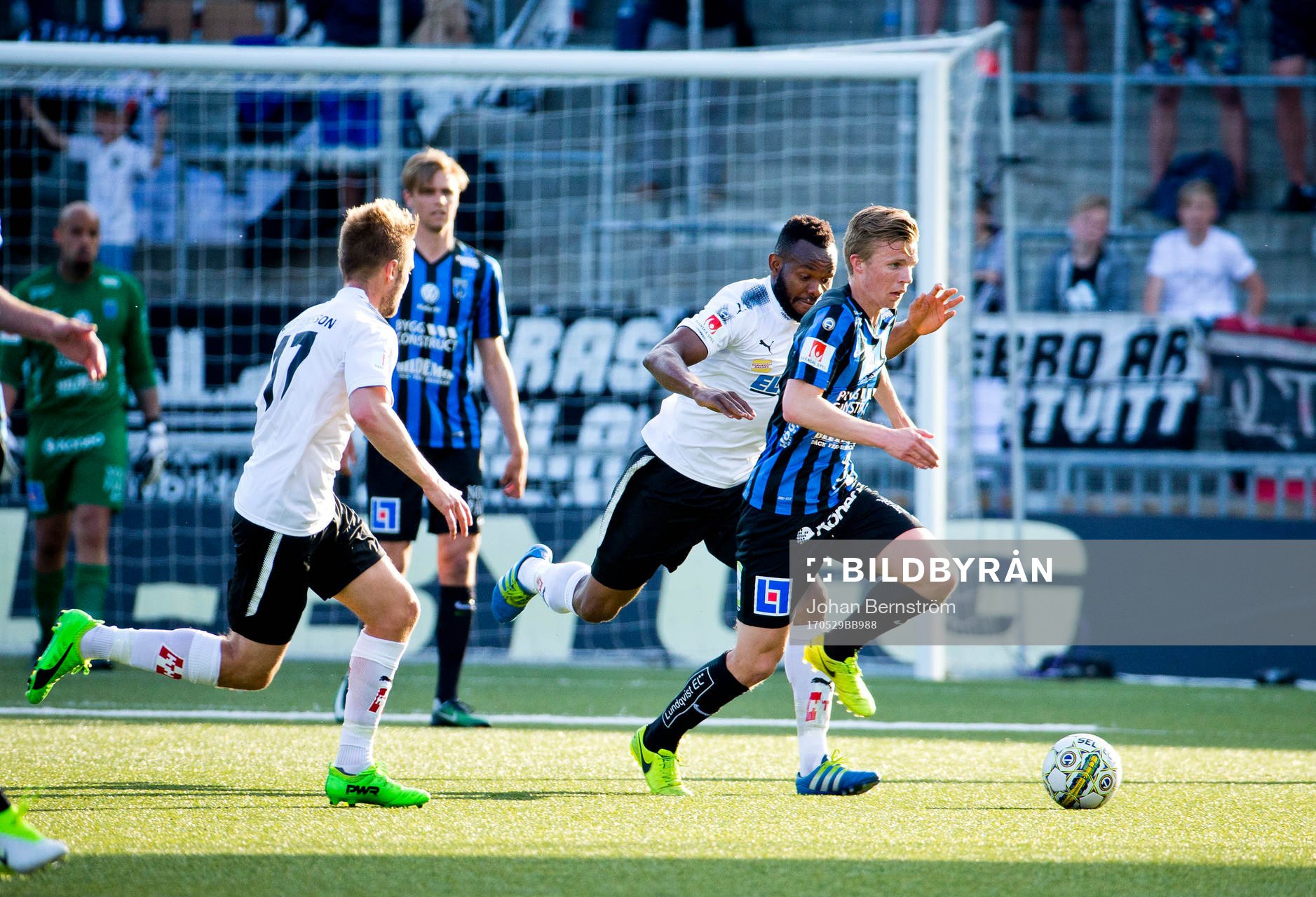 9 Sirius Oscar Kindlund gör sin första match från start