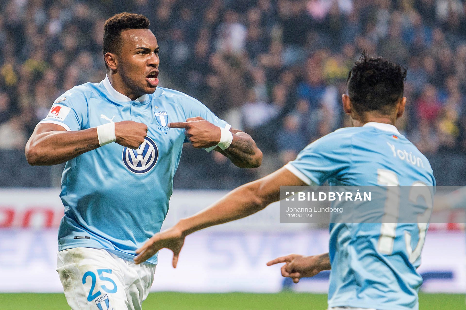Malmö FFs Felipe Carvalho jublar