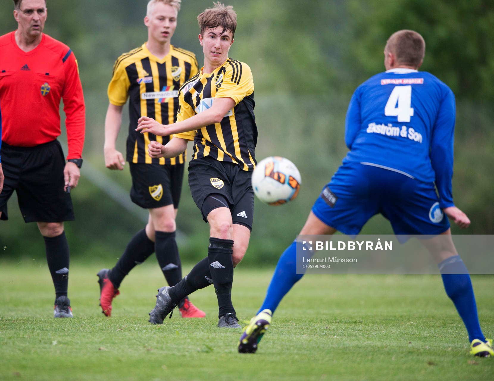 IFK Hässleholms Isak Olsson i B-lagsmatchen mellan Nosaby