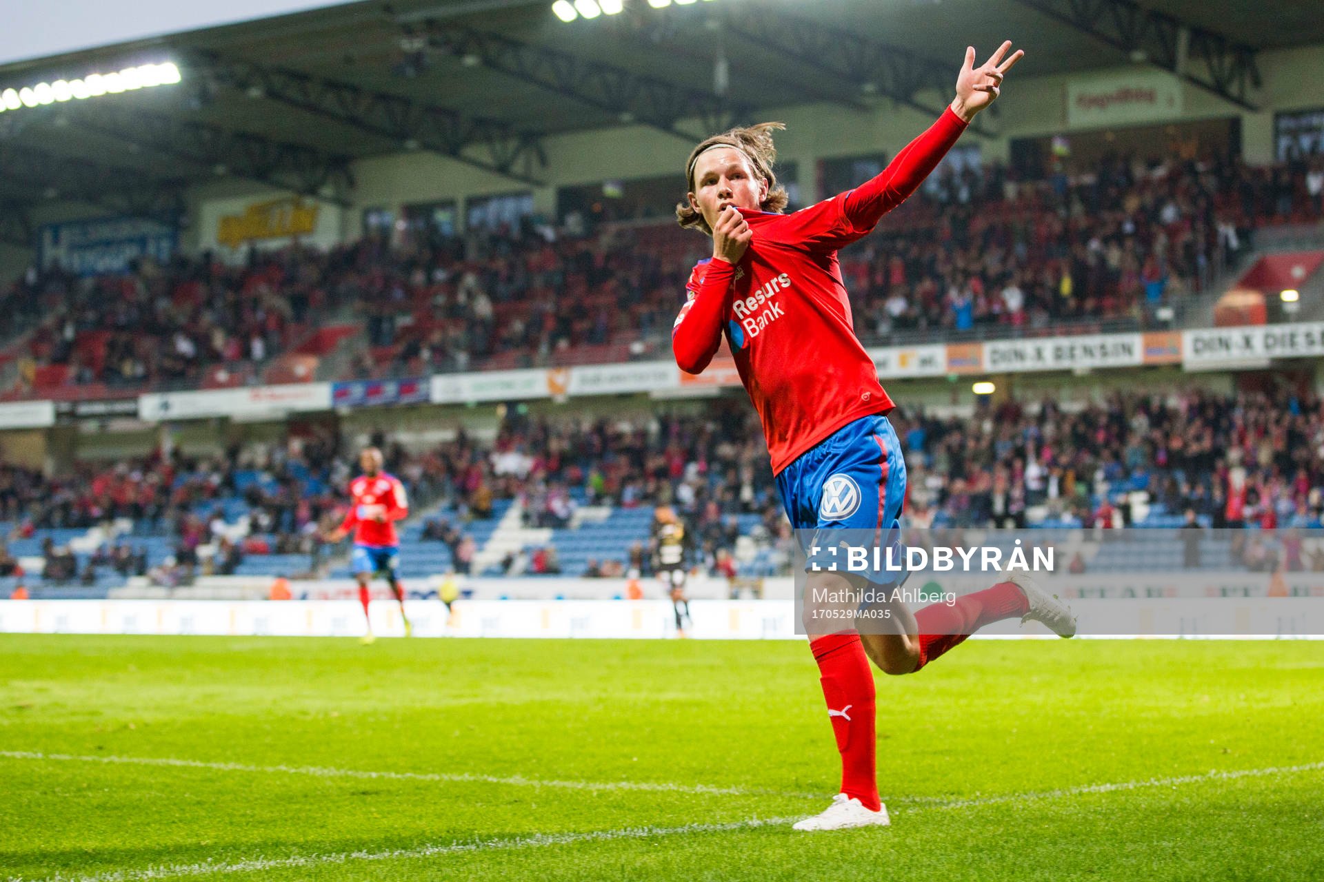 Helsingborgs Max Svensson jublar