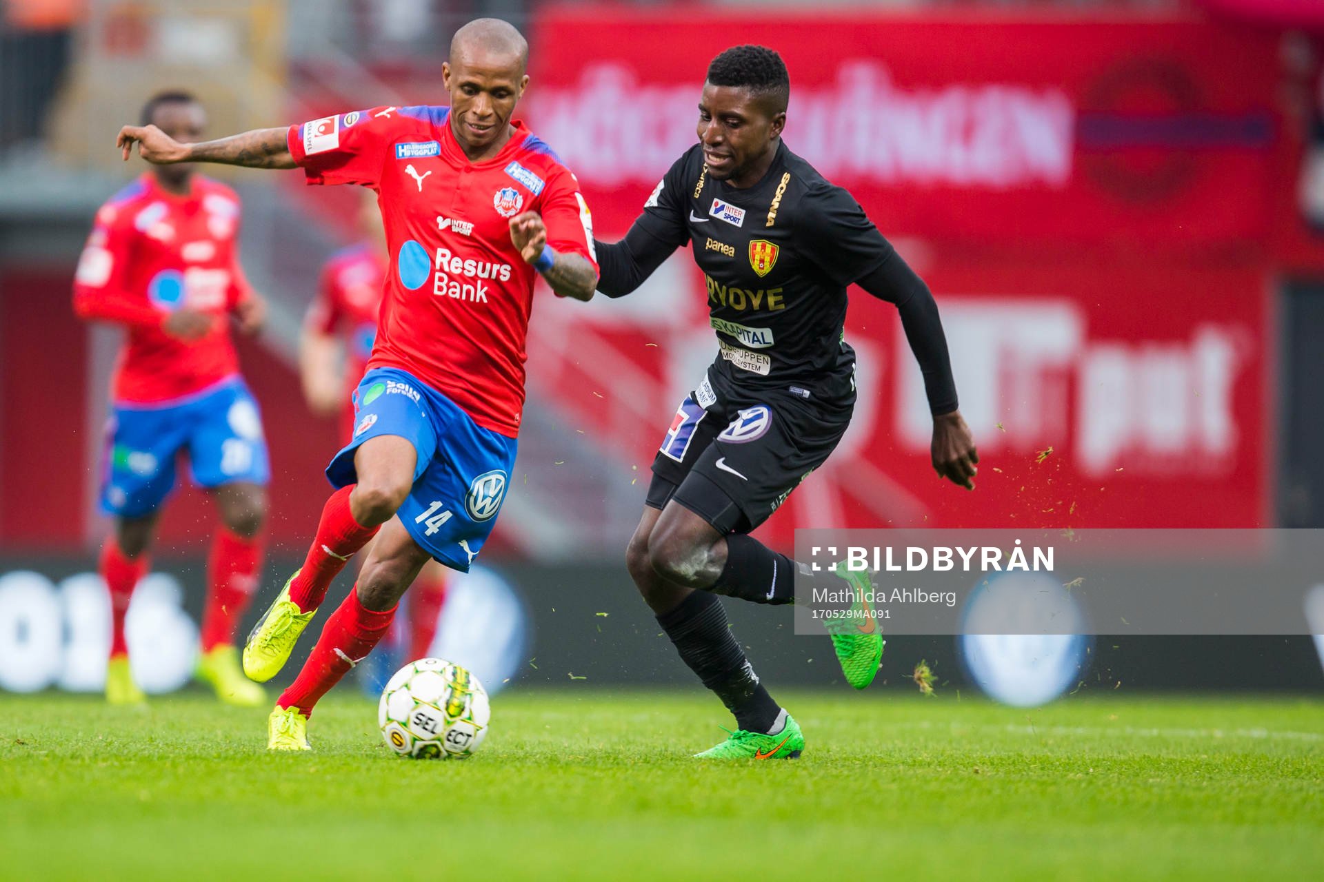 Helsingborgs Bradley Surprise Ralani och Syrianskas Samuel