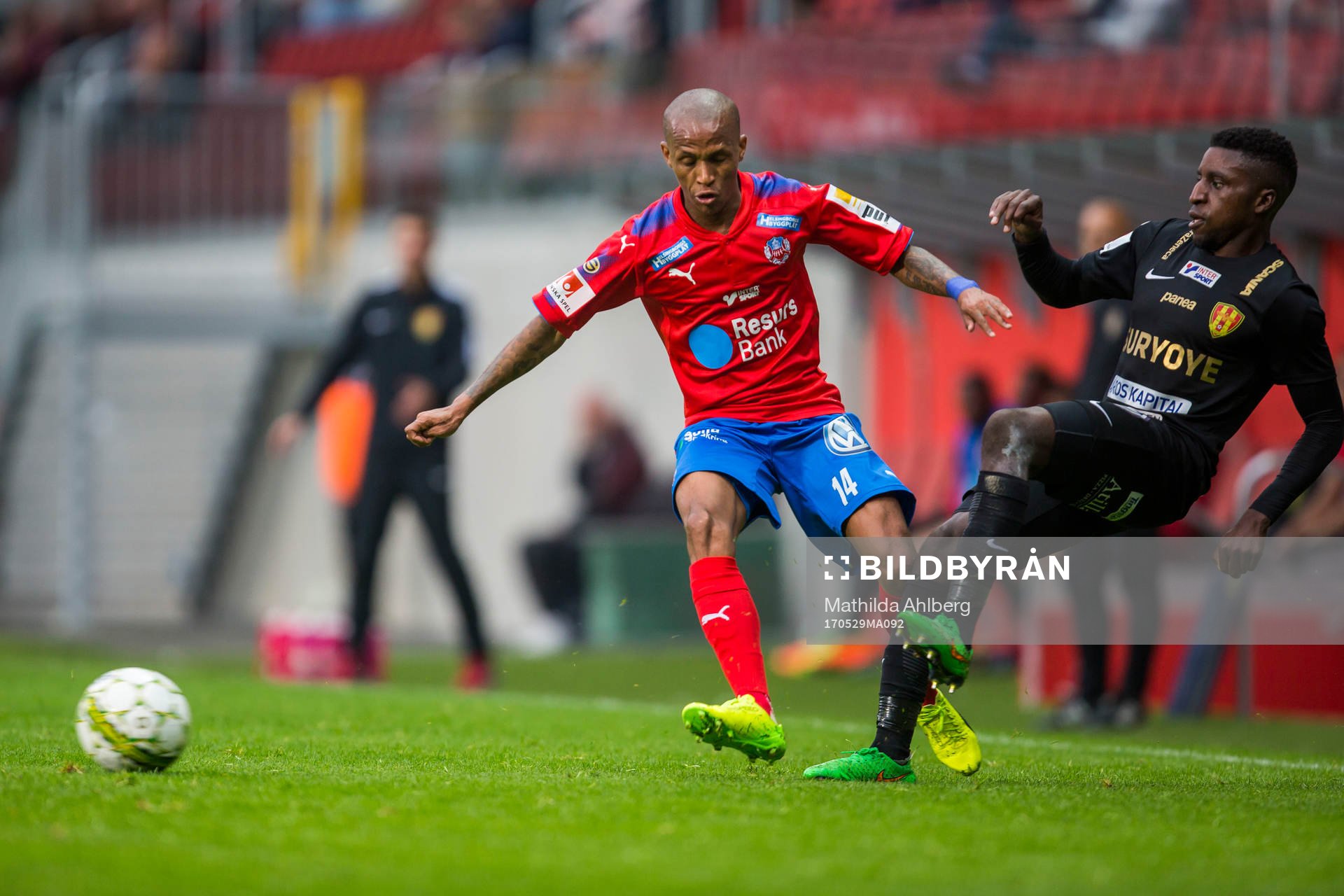 Helsingborgs Bradley Surprise Ralani och Syrianskas Samuel