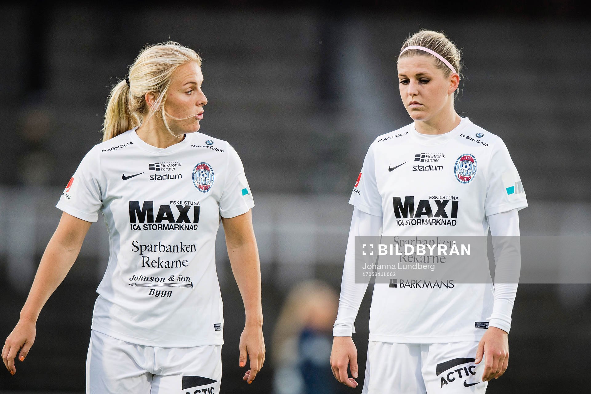 Eskilstunas Mimmi Larsson och Olivia Schough deppar