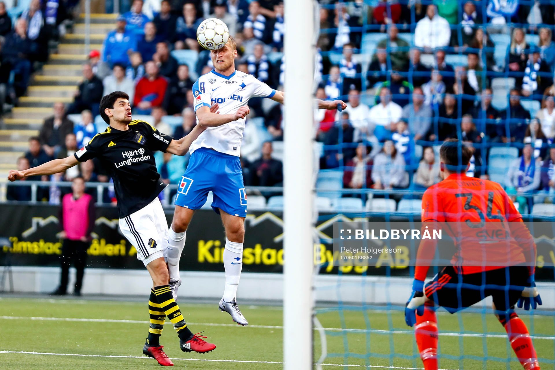 Norrköpings Sebastian Andersson har en målchans