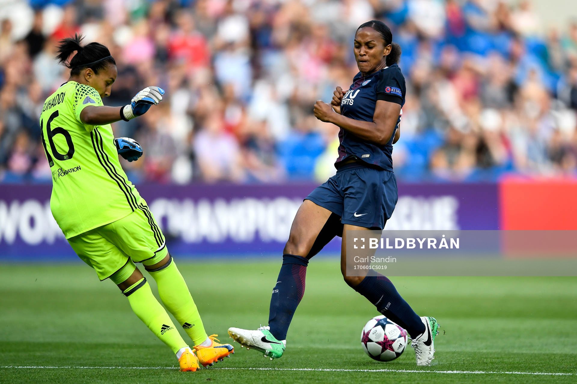 Lyons målvakt Sarah Bouhaddi under finalen i Champions League mellan Lyon och PSG den 1 juni 2017 i Cardiff.