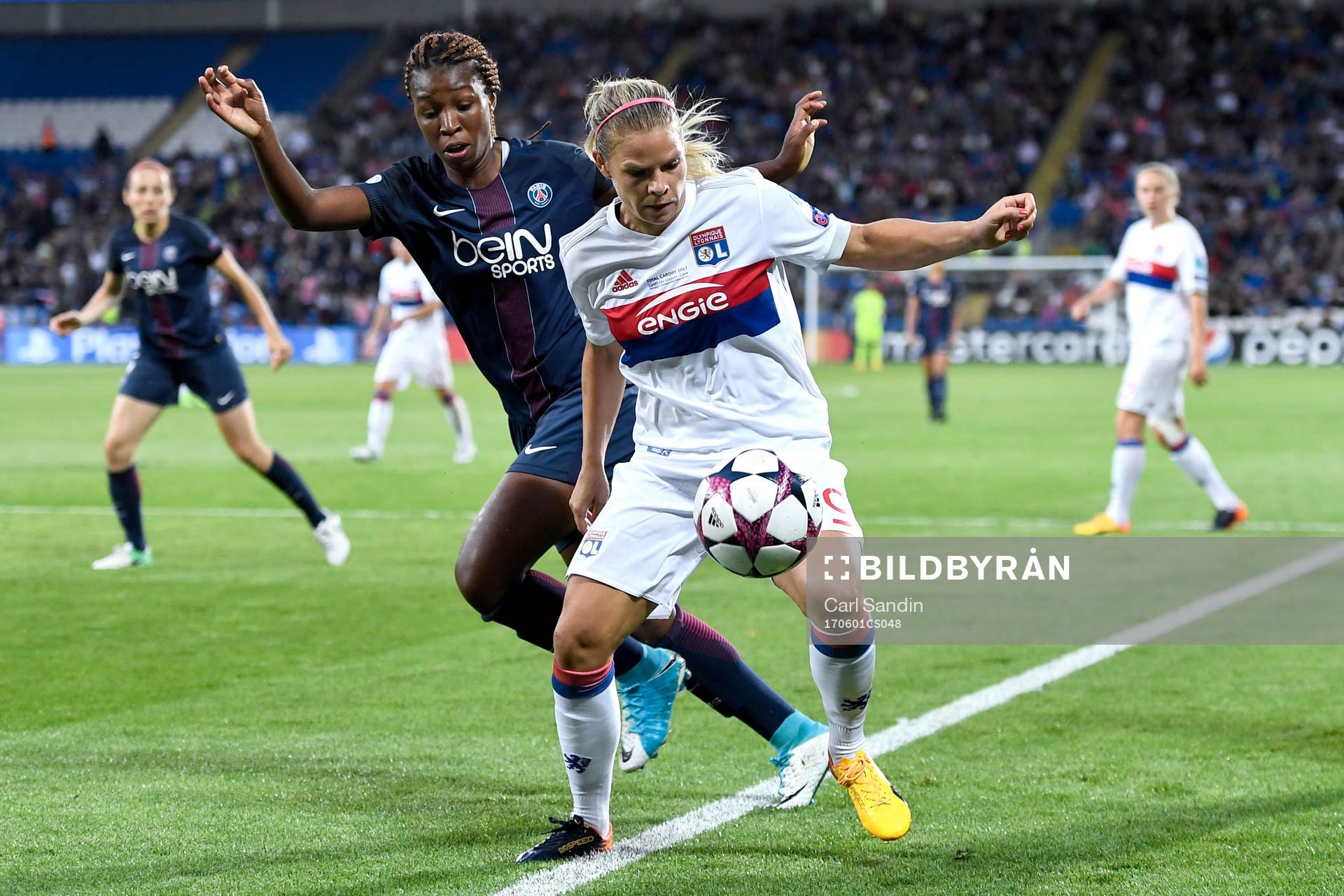 Paris Ouleymata Sarr och Lyons Eugenie Le Sommer