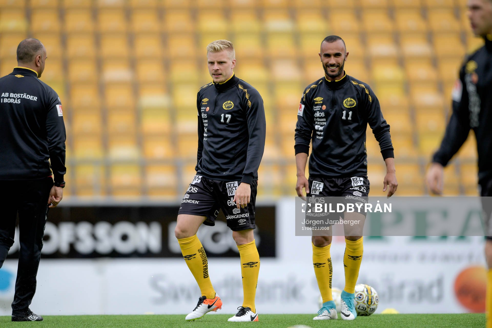 Elfsborgs Per Frick och Issam Jebali värmer upp