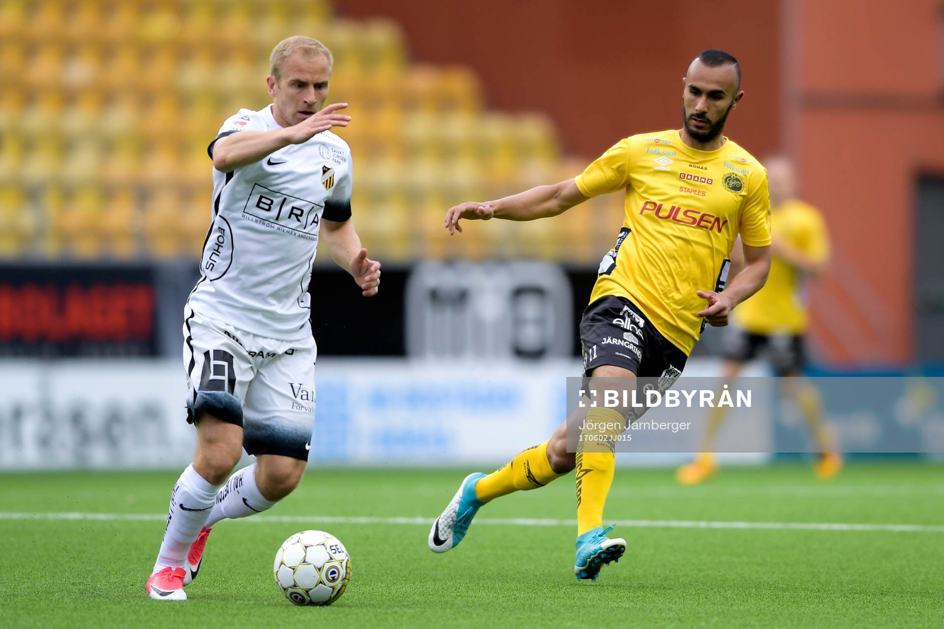 Häckens Kari Arkivuo och Elfsborgs Issam Jebali