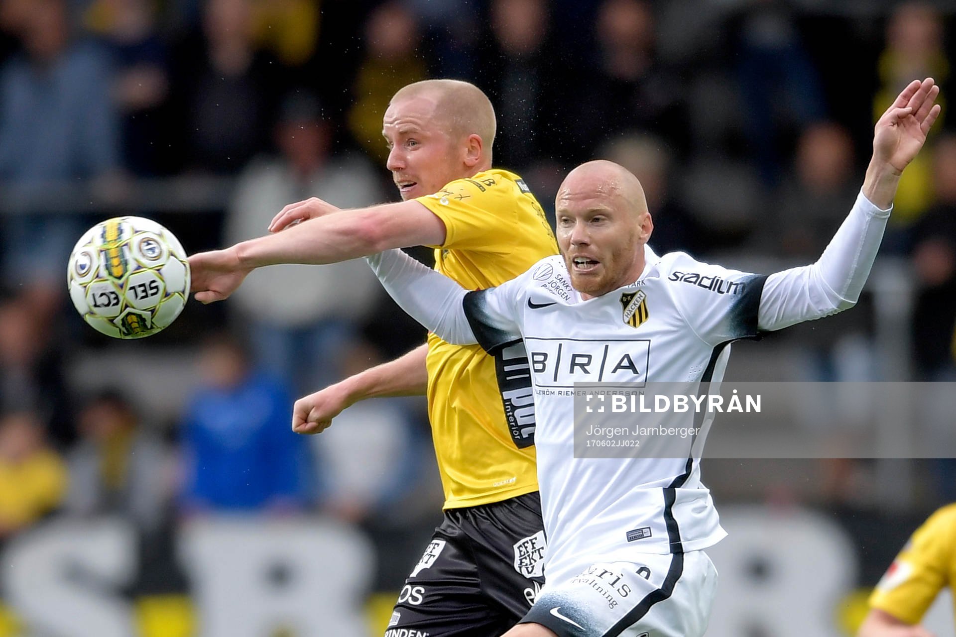 Elfsborgs Simon Lundevall och Häckens Alexander Farnerud