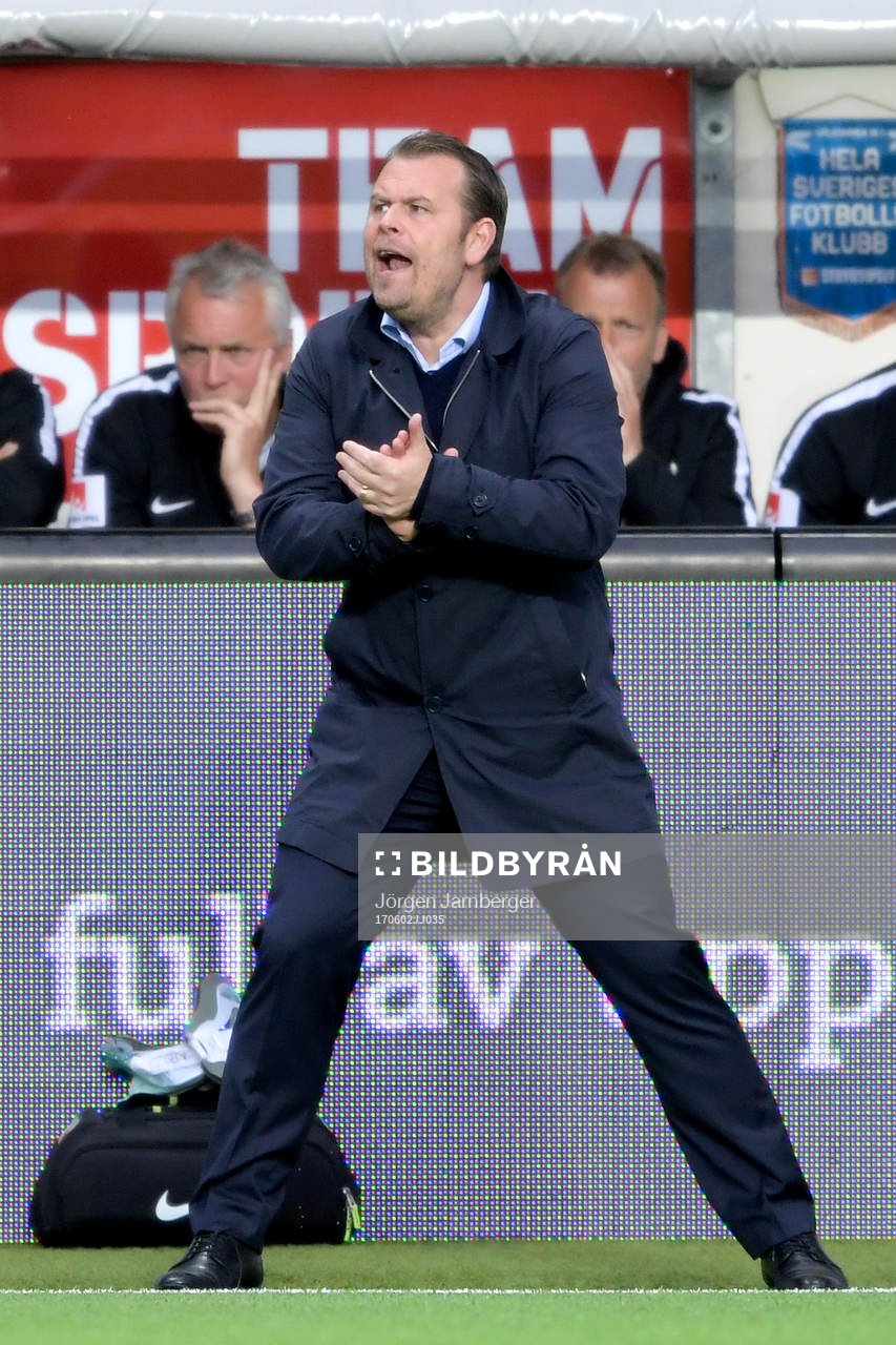 Häckens tränare Mikael Stahre under fotbollsmatchen i Allsvenskan mellan Elfsborg och Häcken den 2 juni 2017 i Borås.
